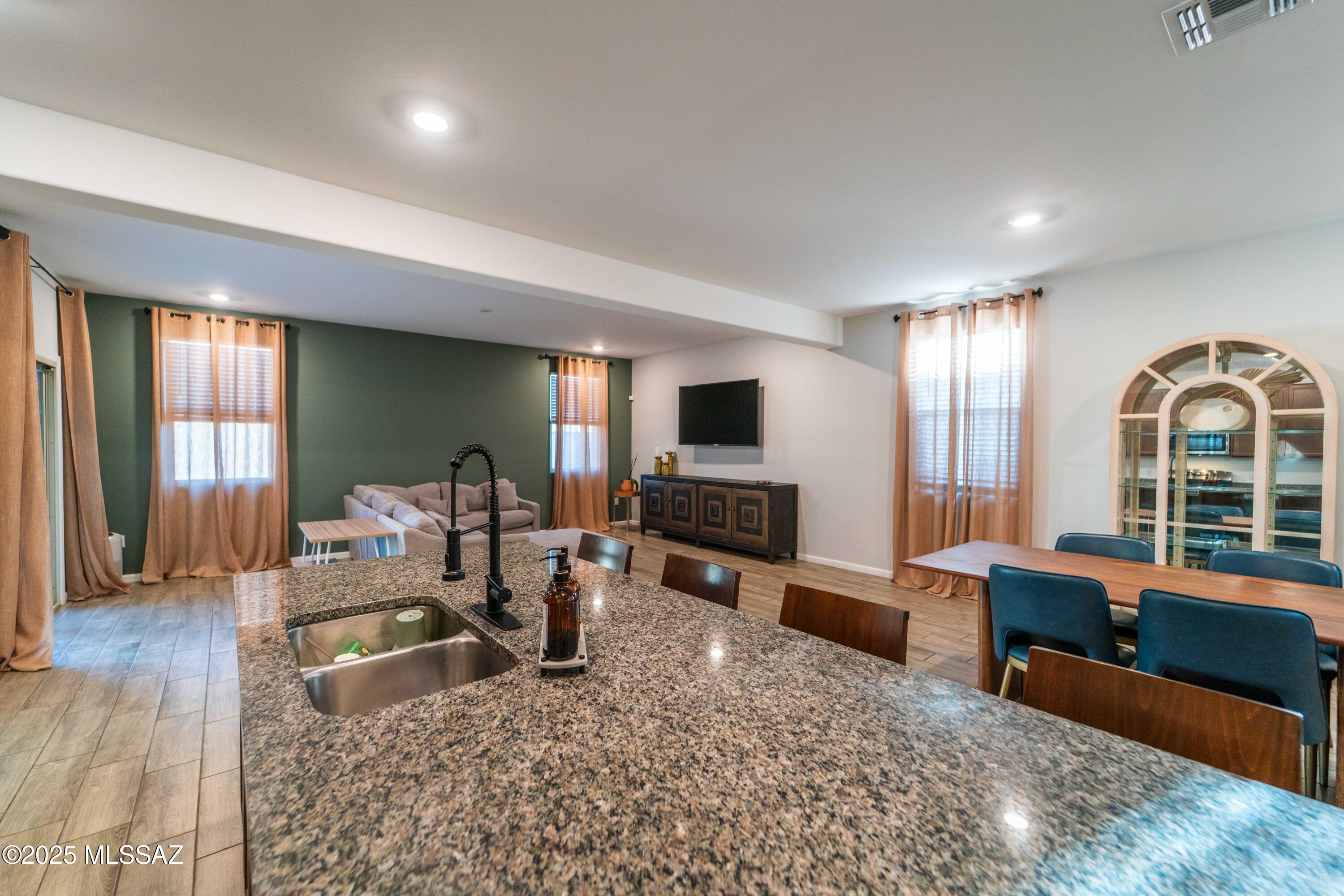 7119 W Ferntree Lane