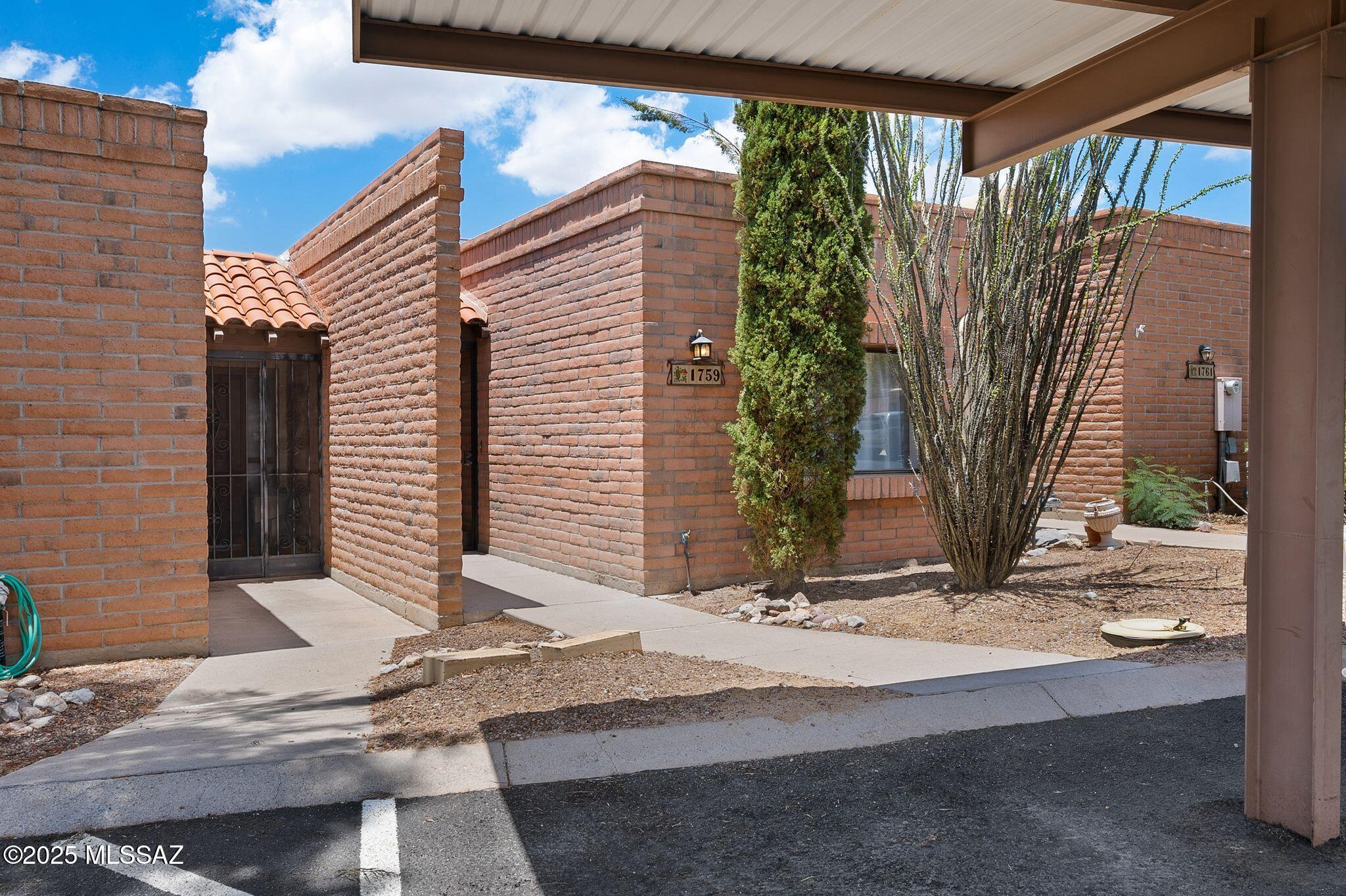1759 W Dalehaven Circle