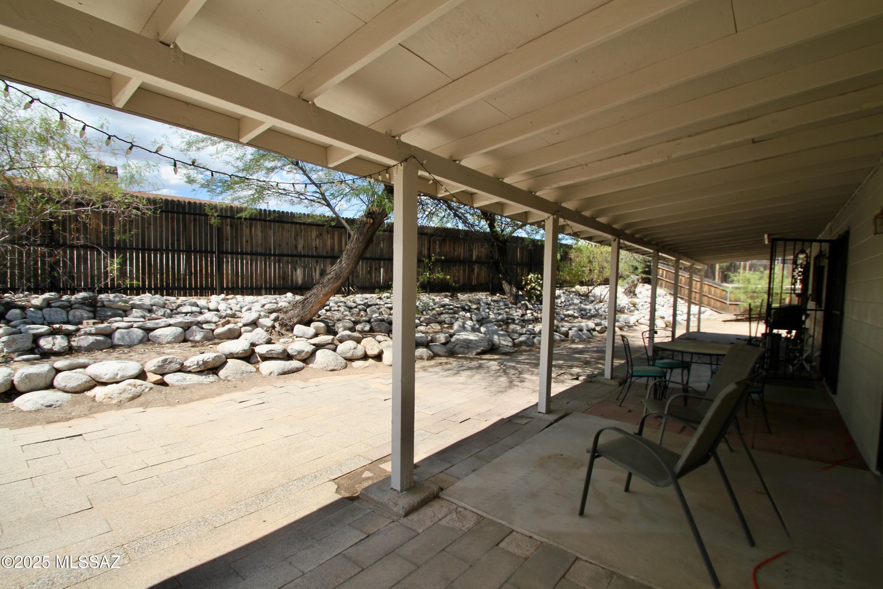 2152 W Jackalope Place