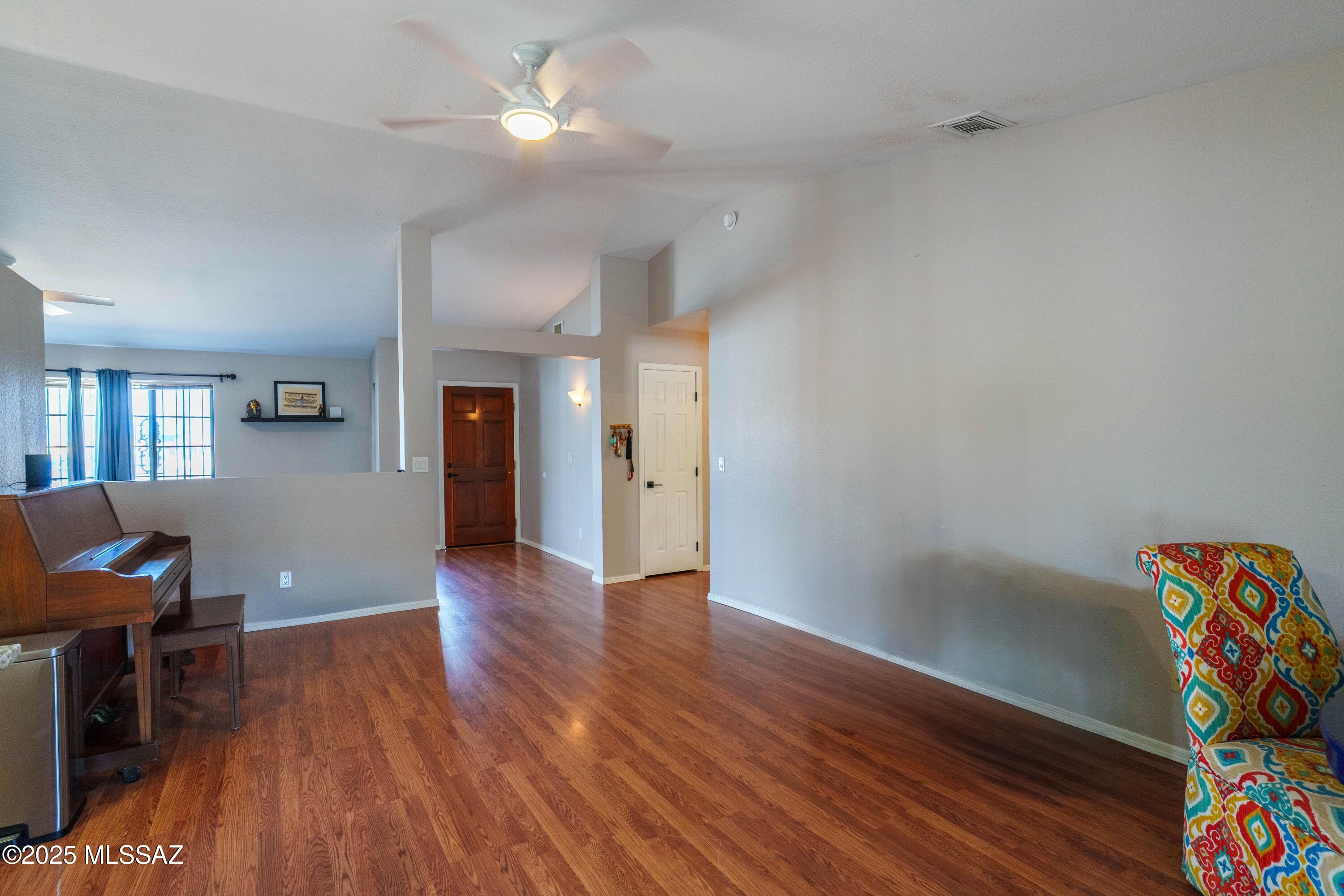 2152 W Jackalope Place