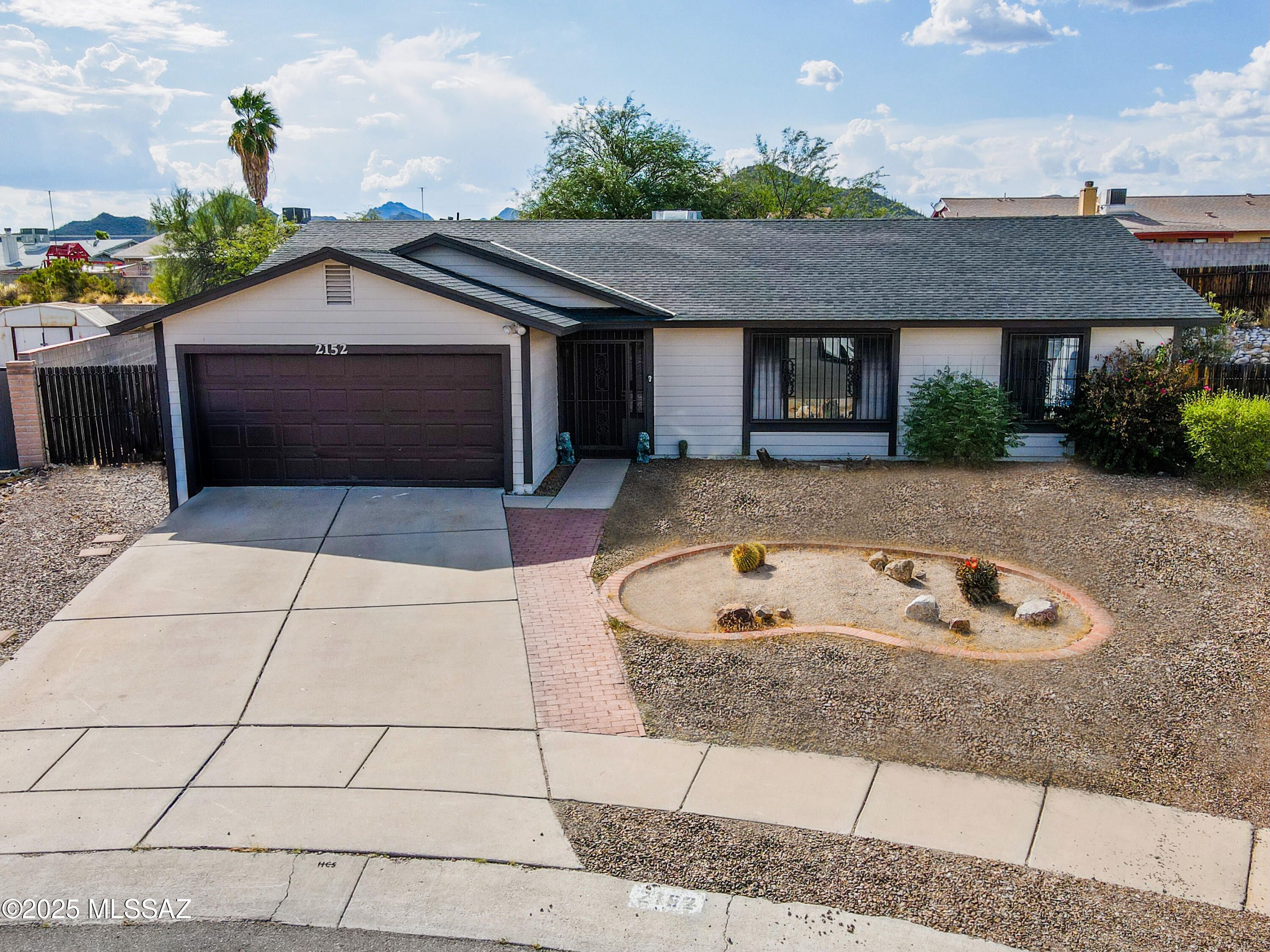 2152 W Jackalope Place