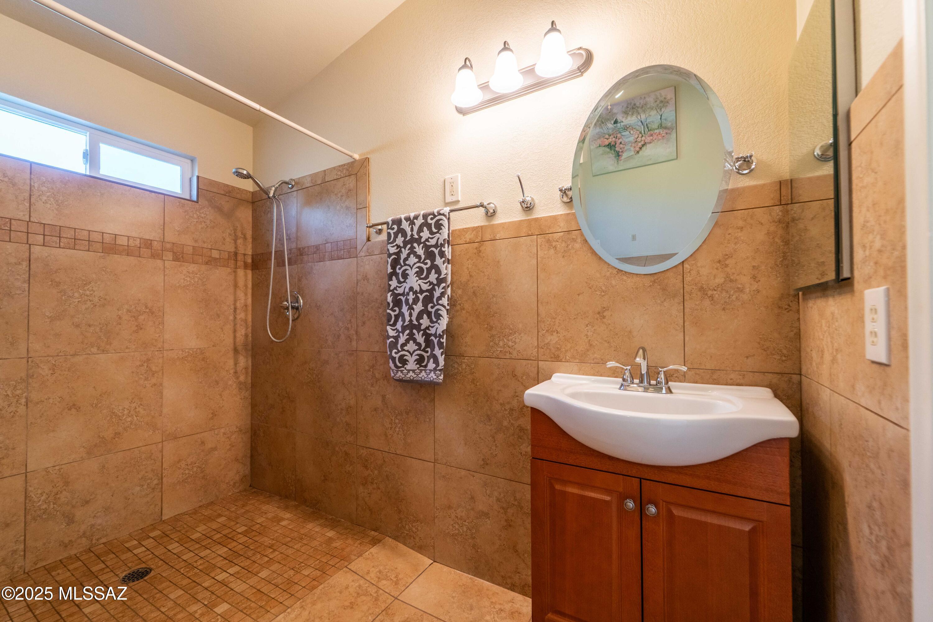 3673 W Thundercloud Loop