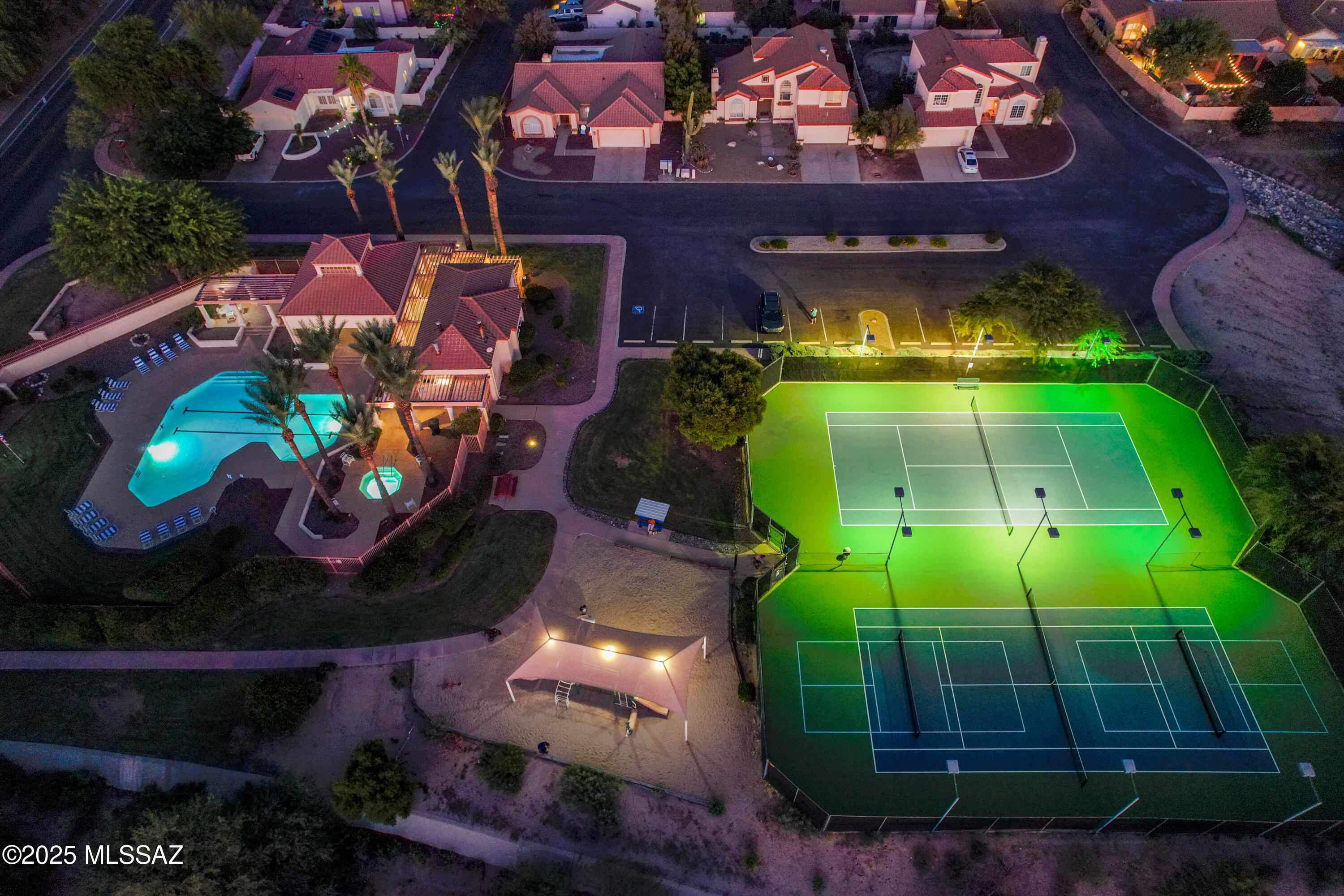 3673 W Thundercloud Loop