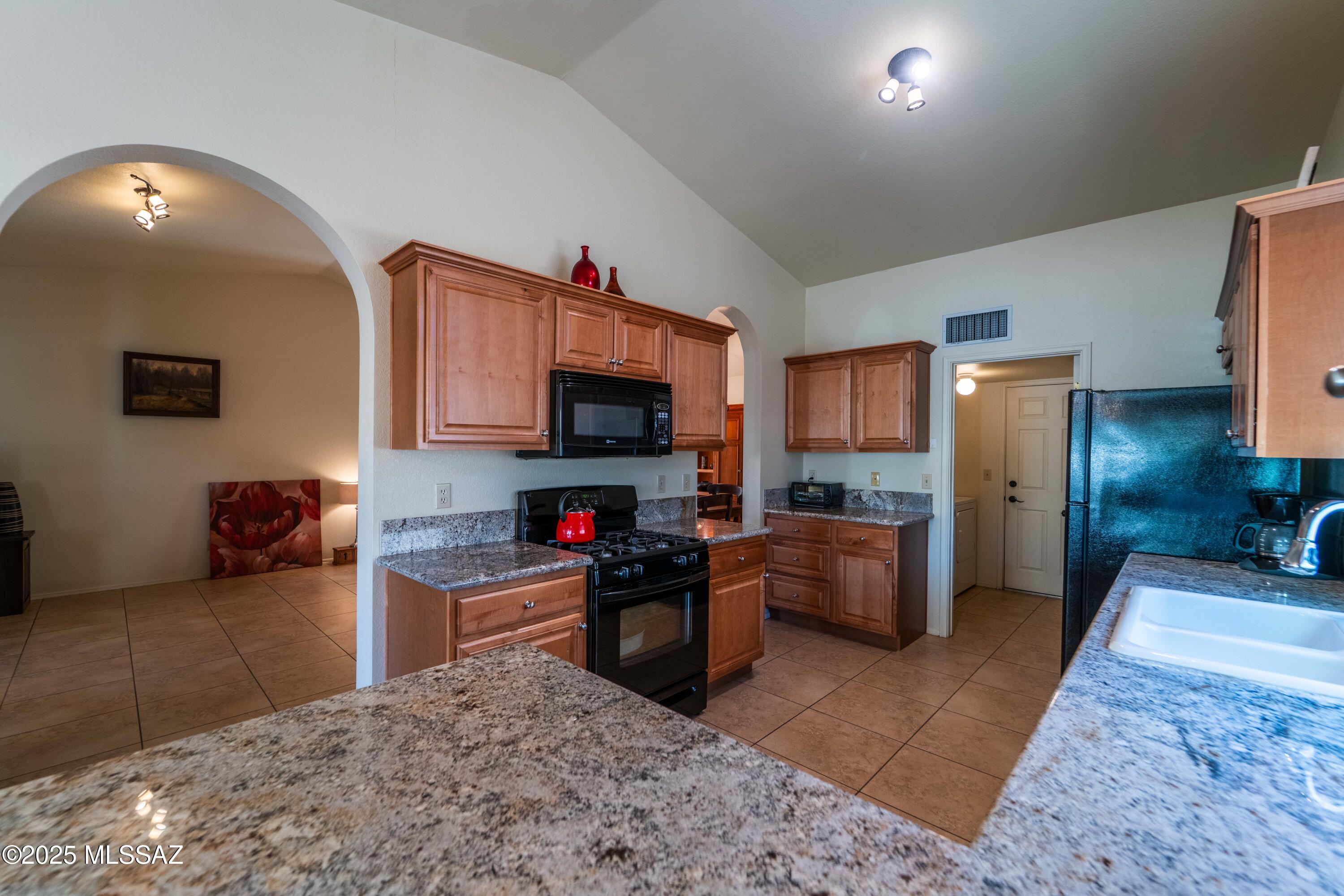 3673 W Thundercloud Loop