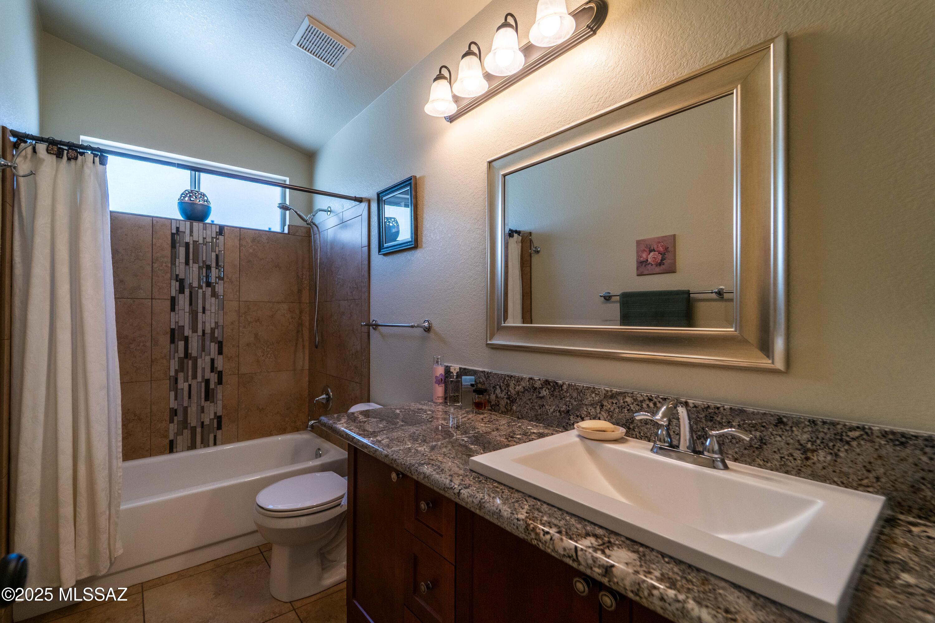 3673 W Thundercloud Loop