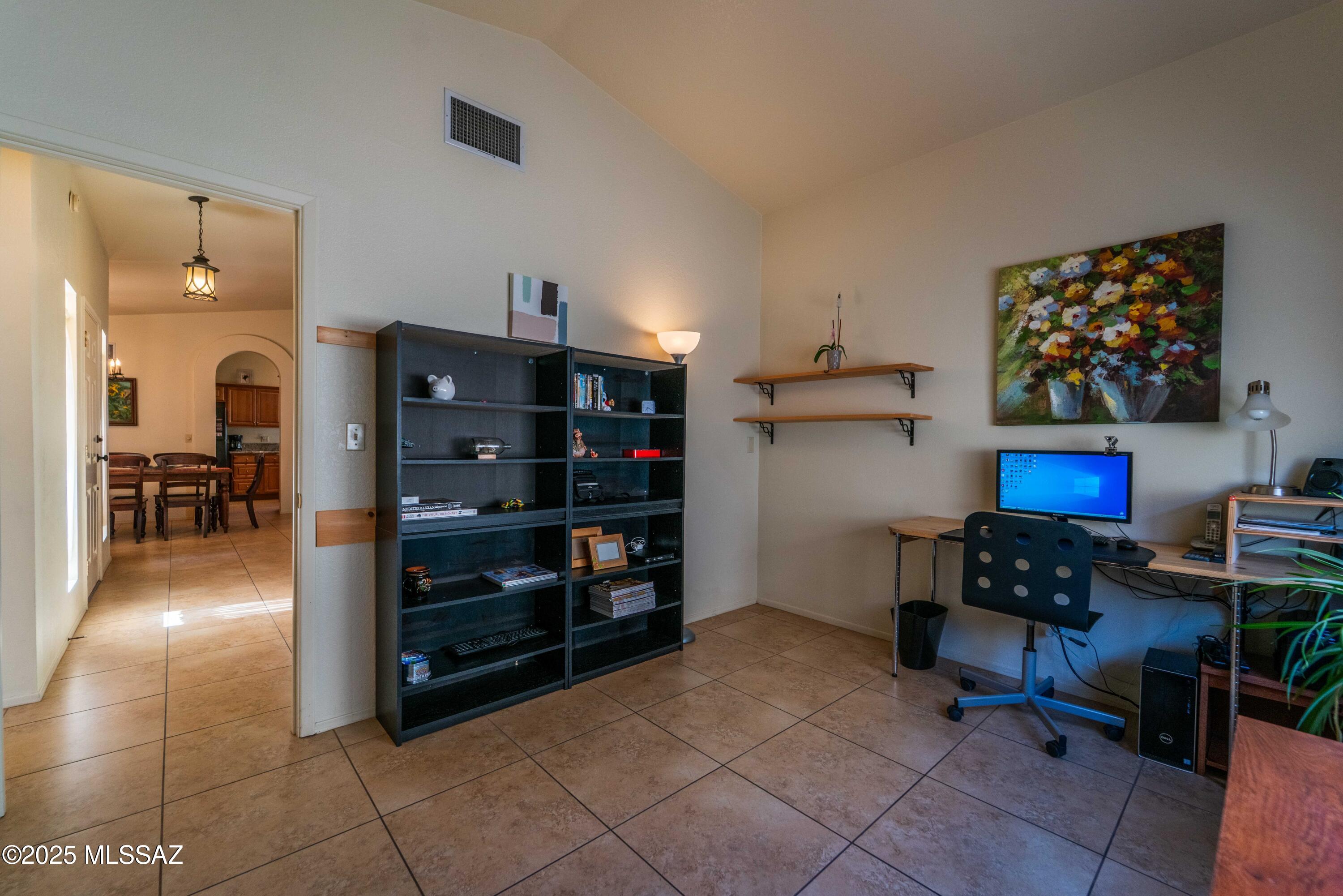 3673 W Thundercloud Loop