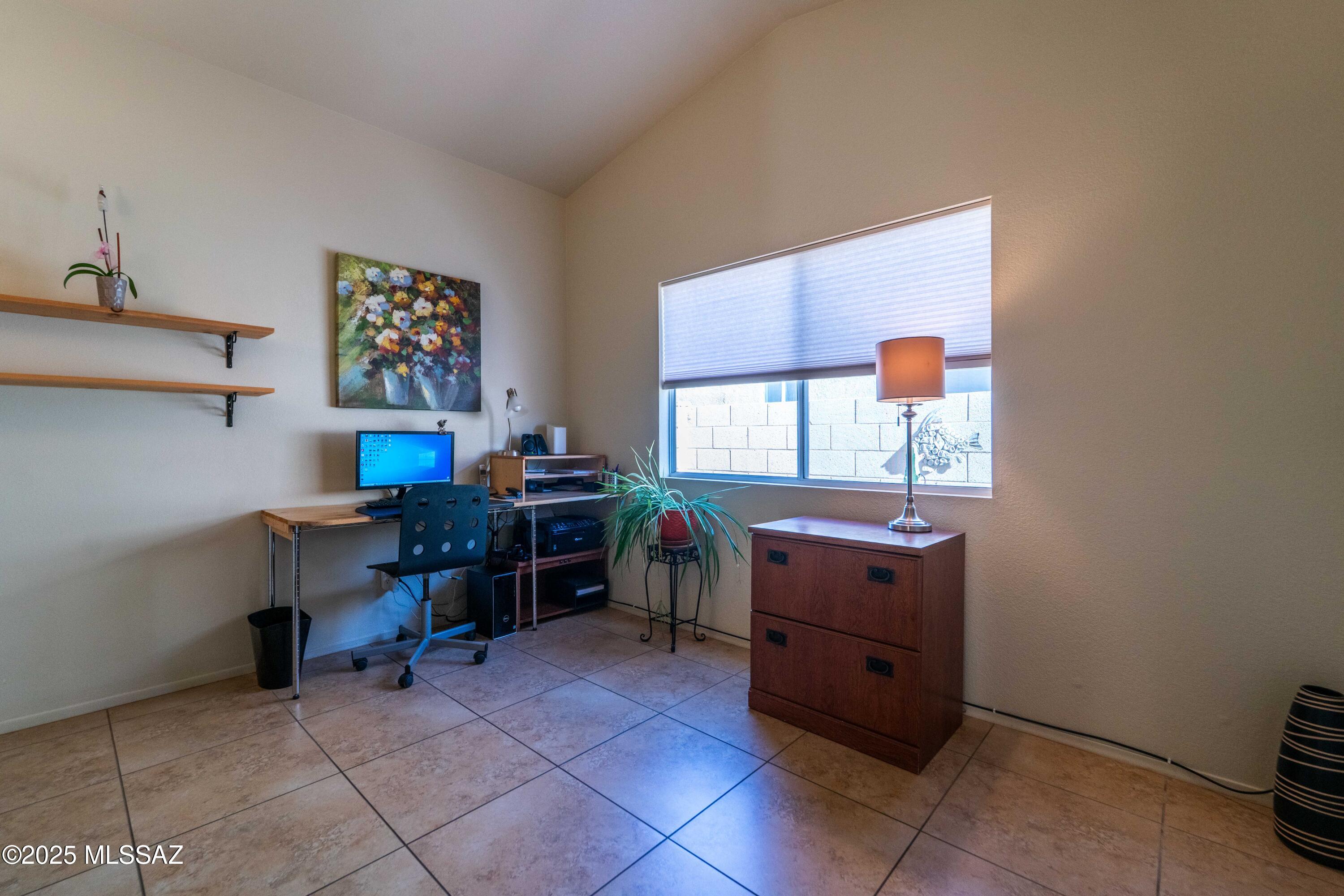 3673 W Thundercloud Loop