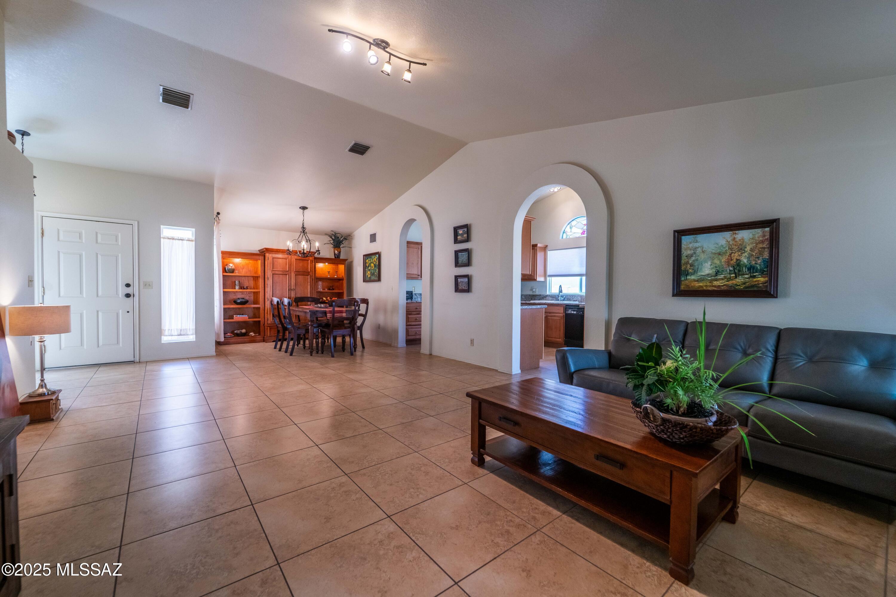 3673 W Thundercloud Loop