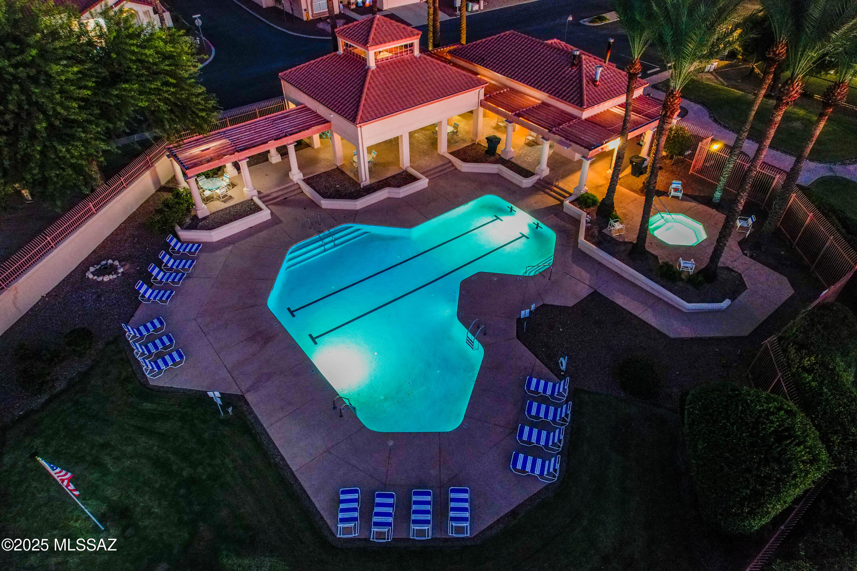 3673 W Thundercloud Loop