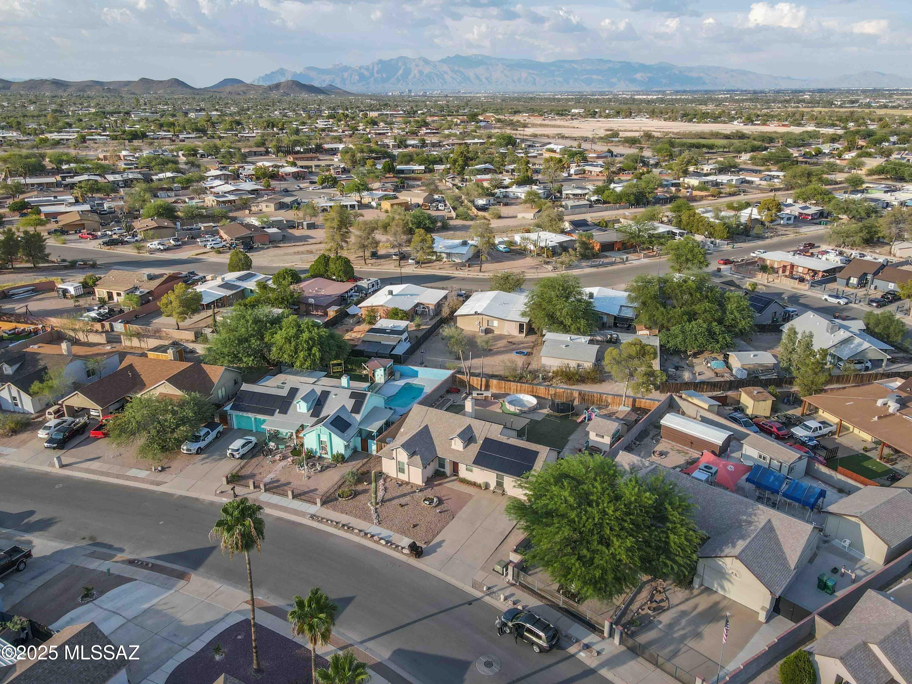 7111 S Camino Libertad