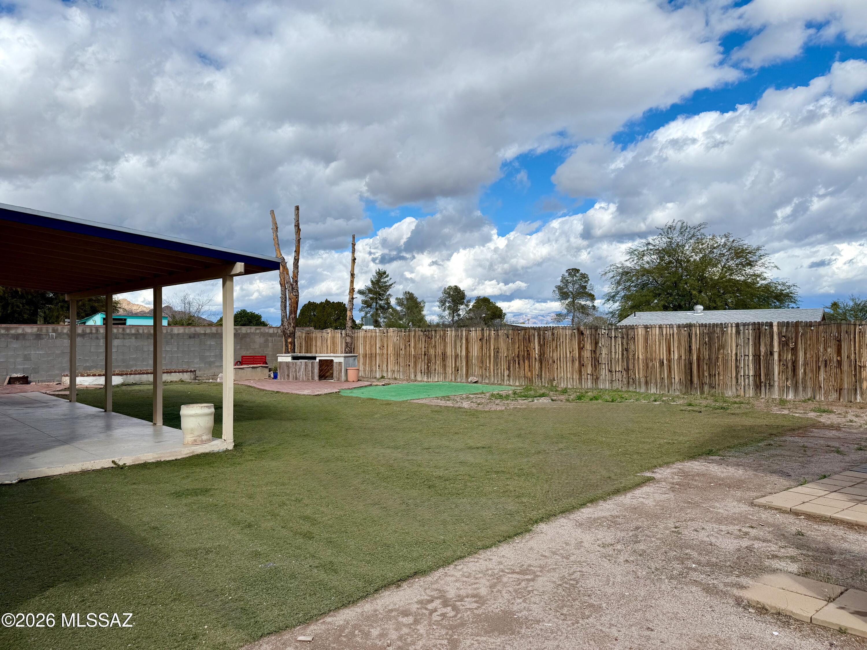 7111 S Camino Libertad