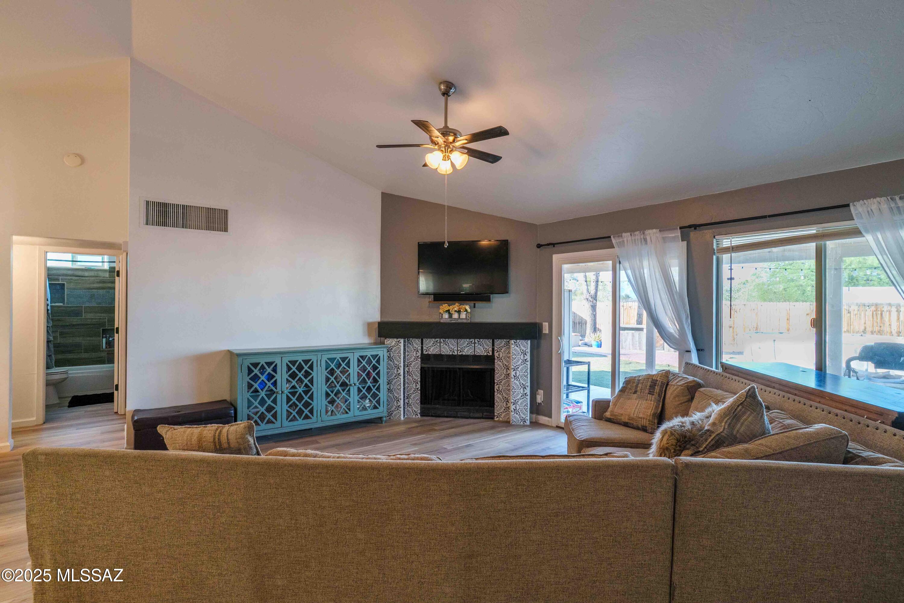 7111 S Camino Libertad