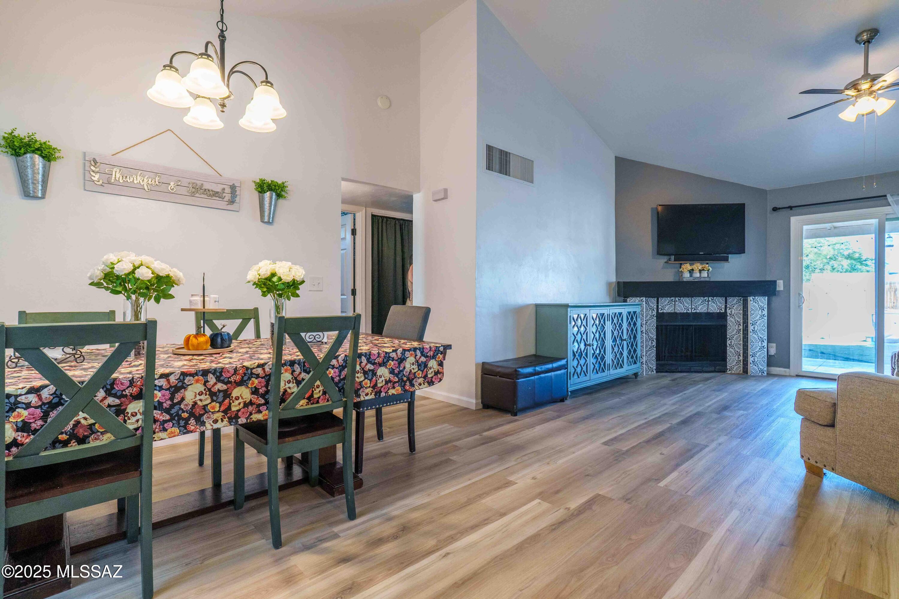 7111 S Camino Libertad