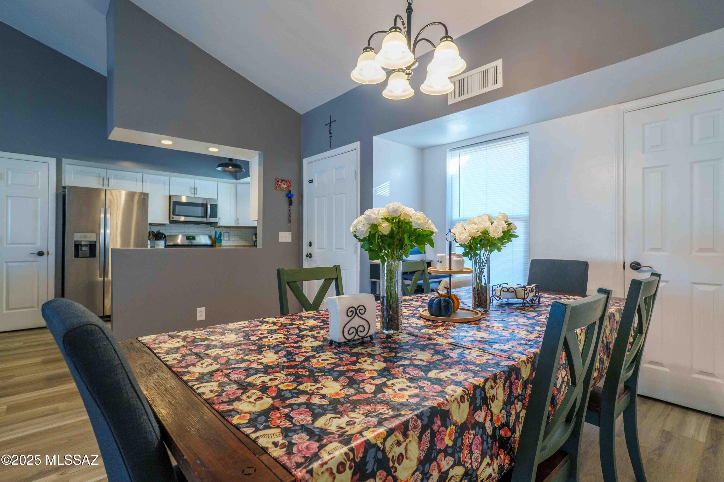 7111 S Camino Libertad