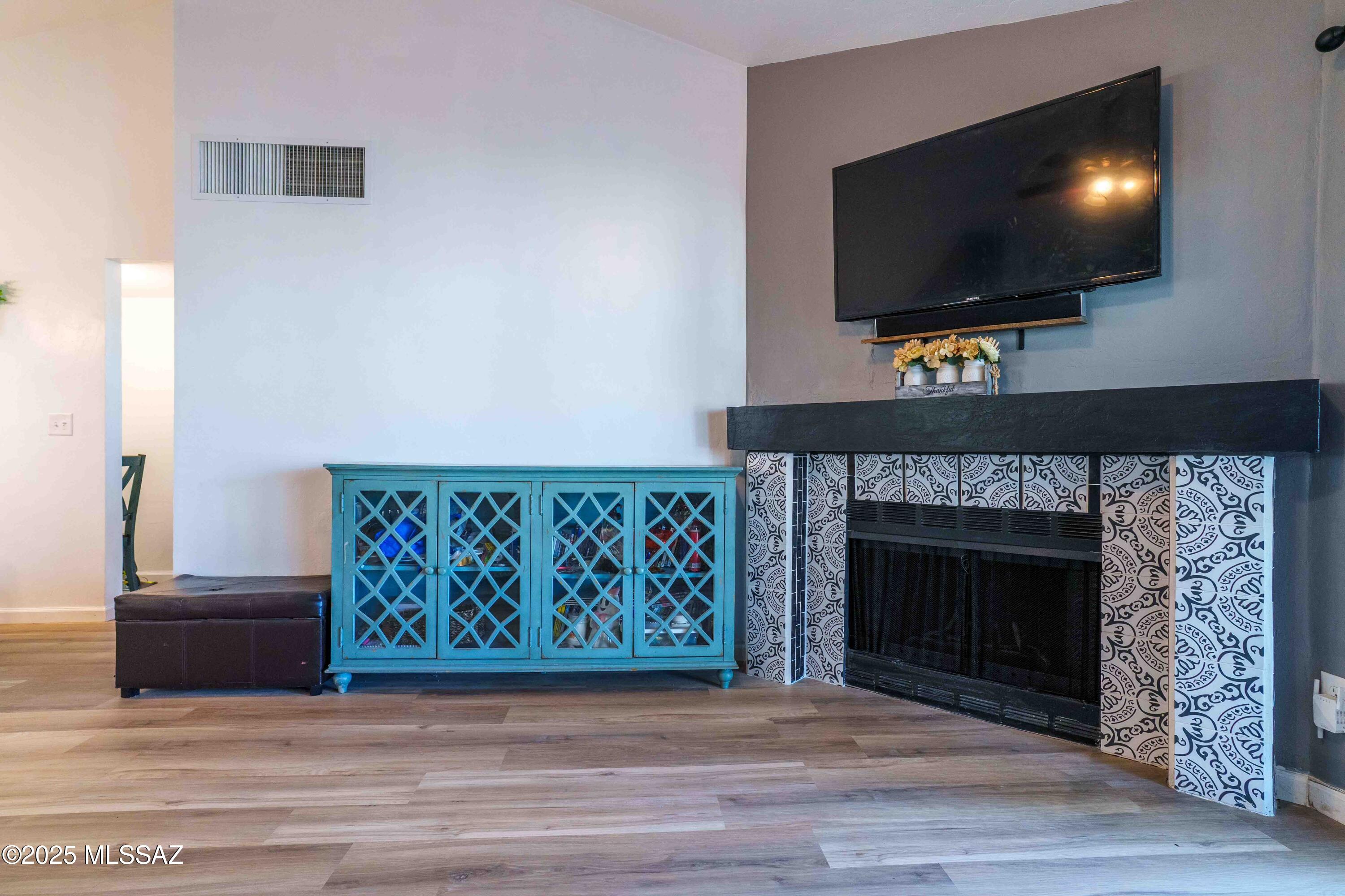 7111 S Camino Libertad