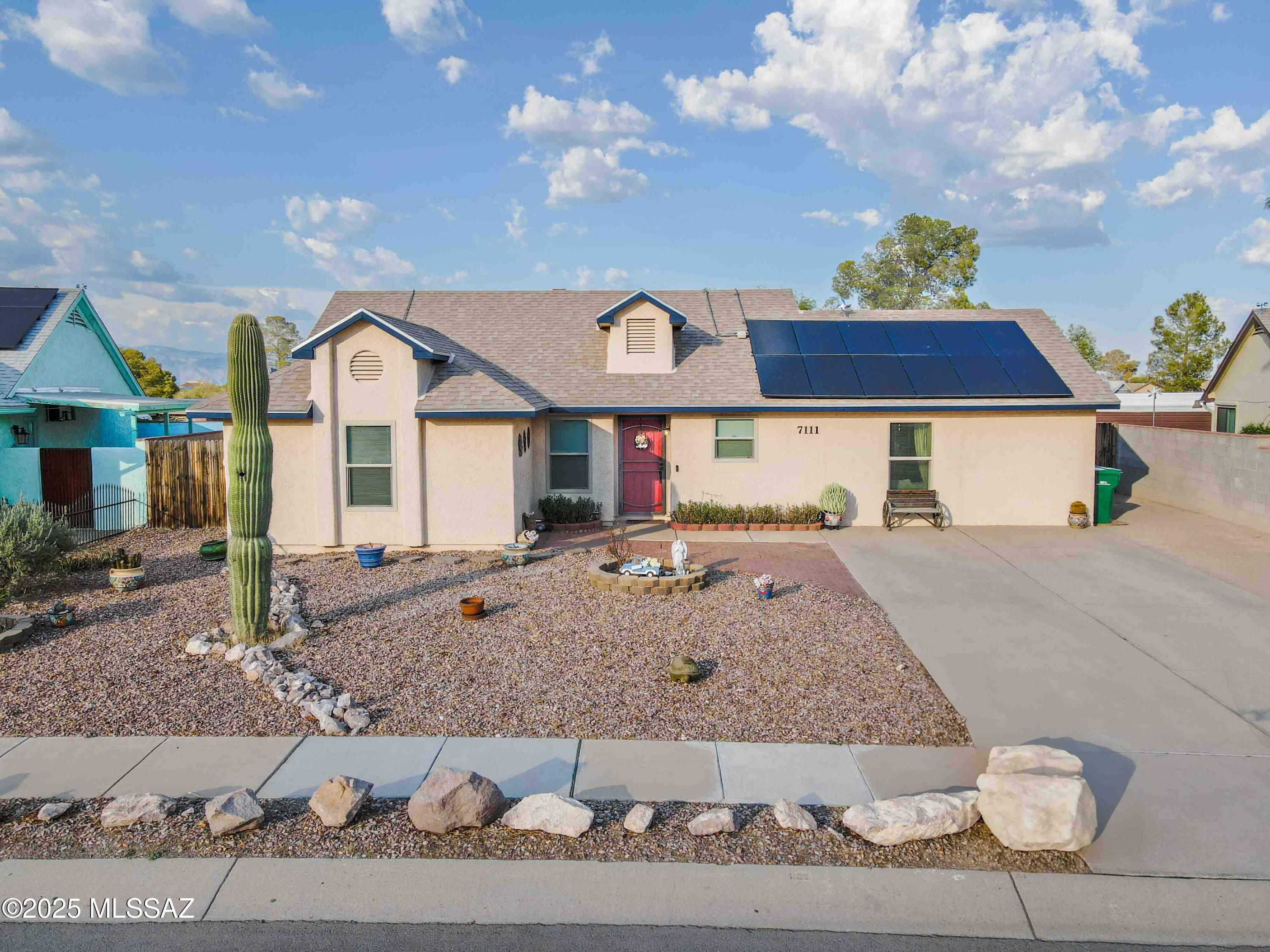 7111 S Camino Libertad