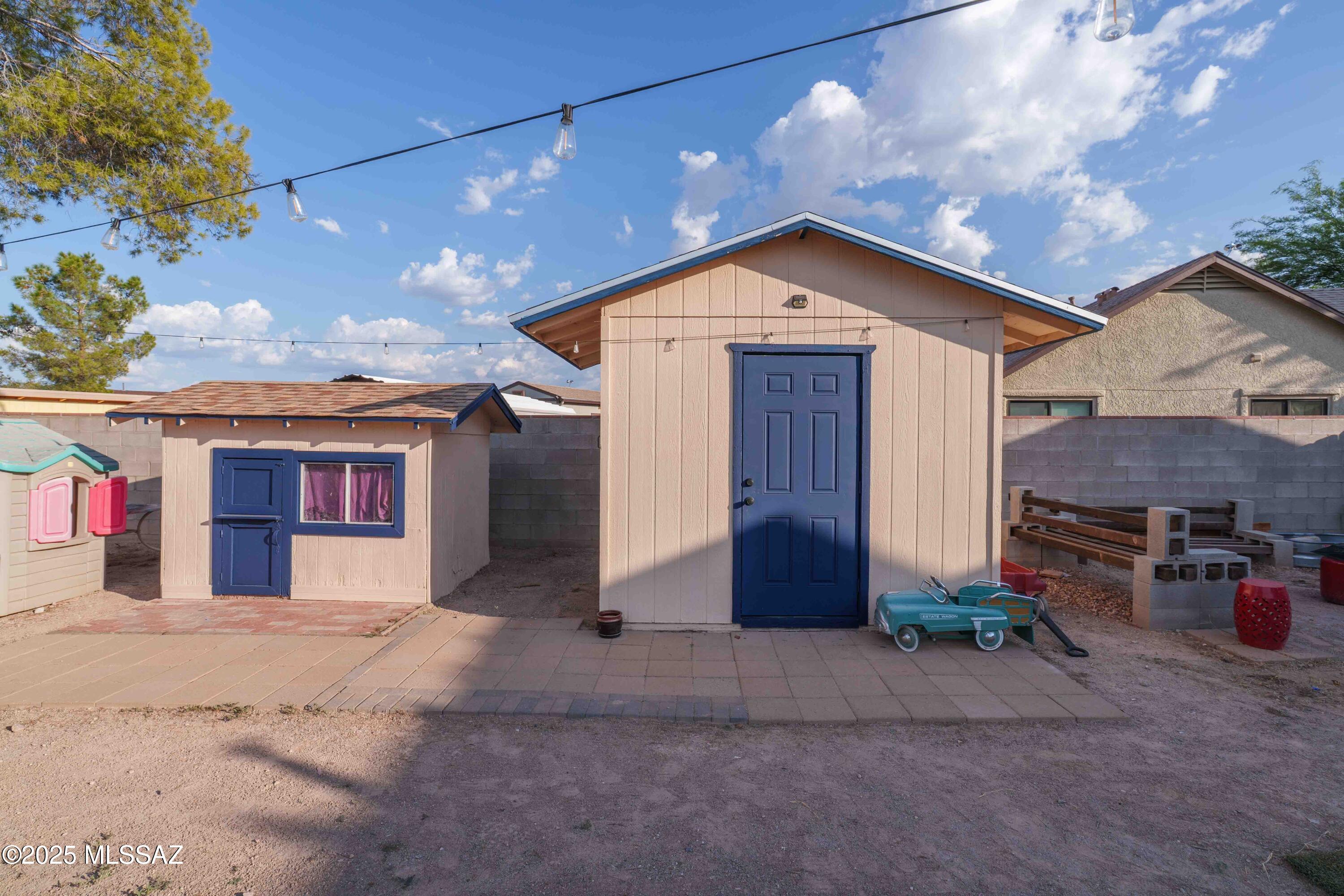 7111 S Camino Libertad