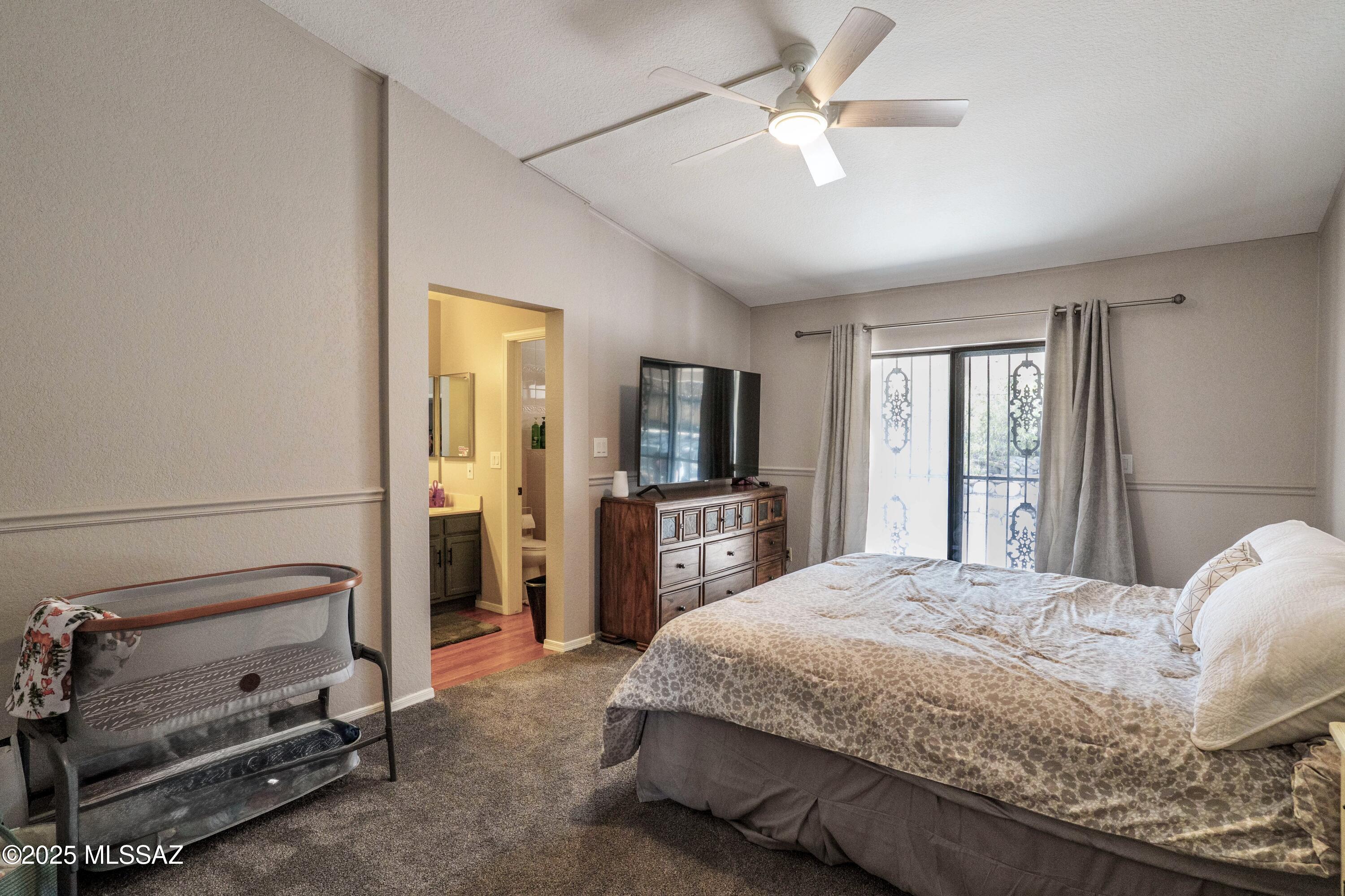 2152 W Jackalope Place