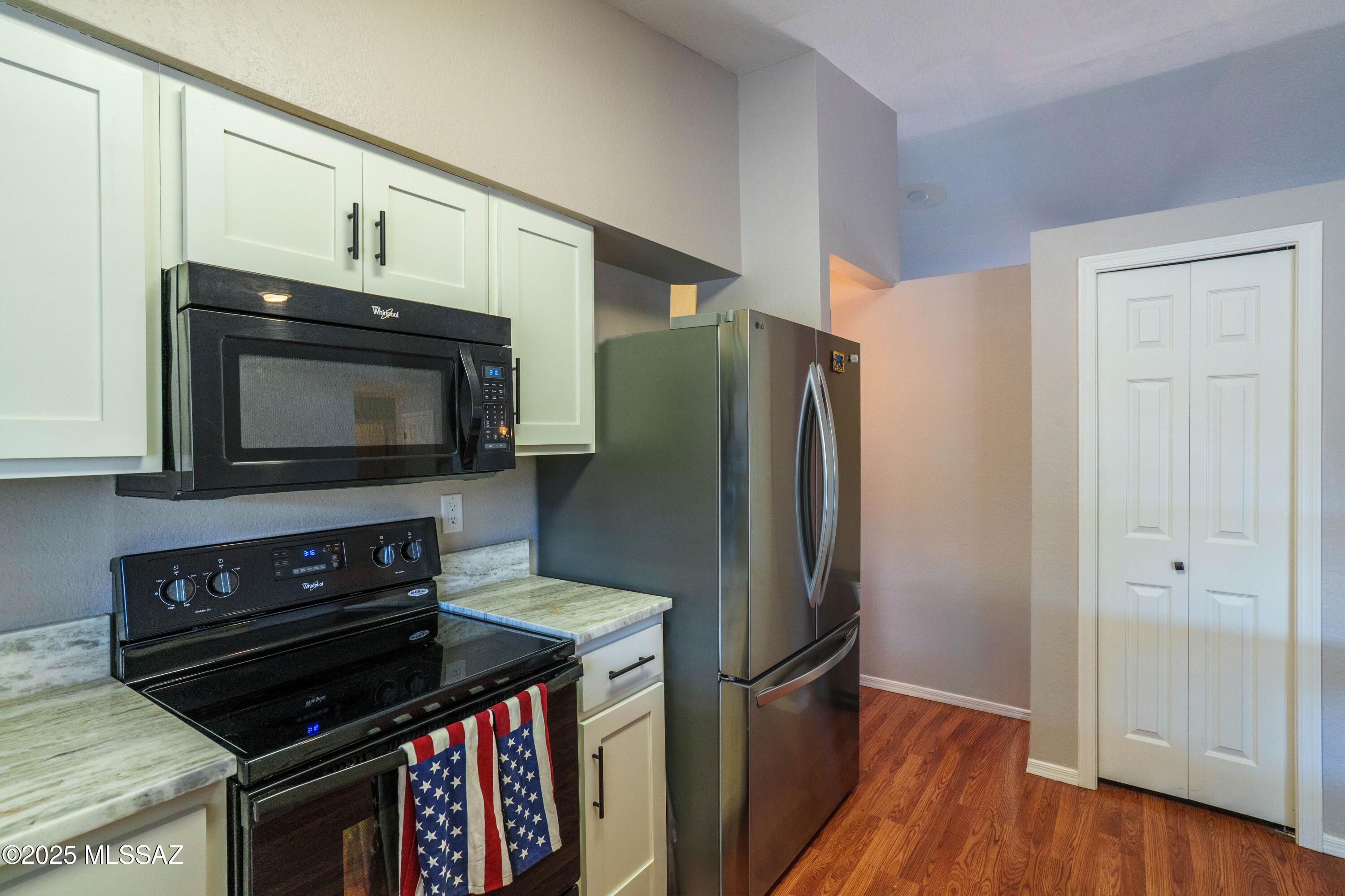 2152 W Jackalope Place