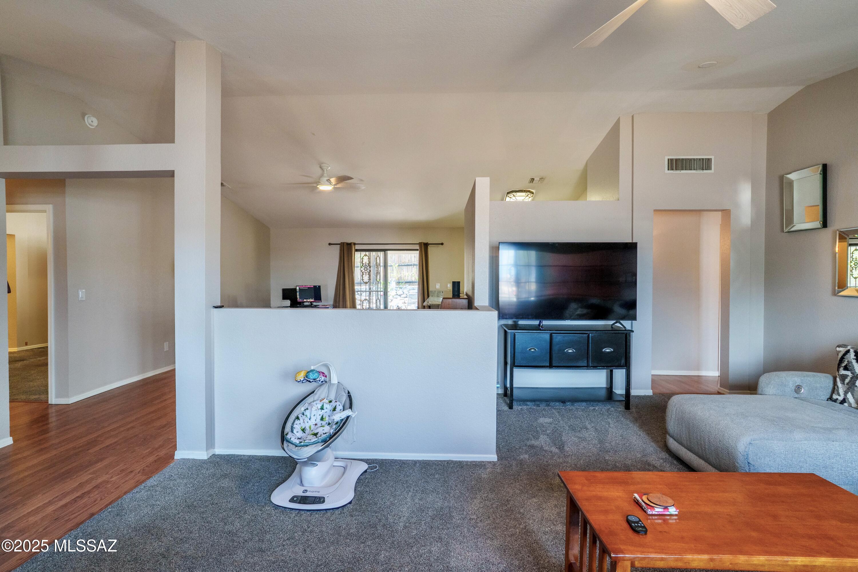 2152 W Jackalope Place