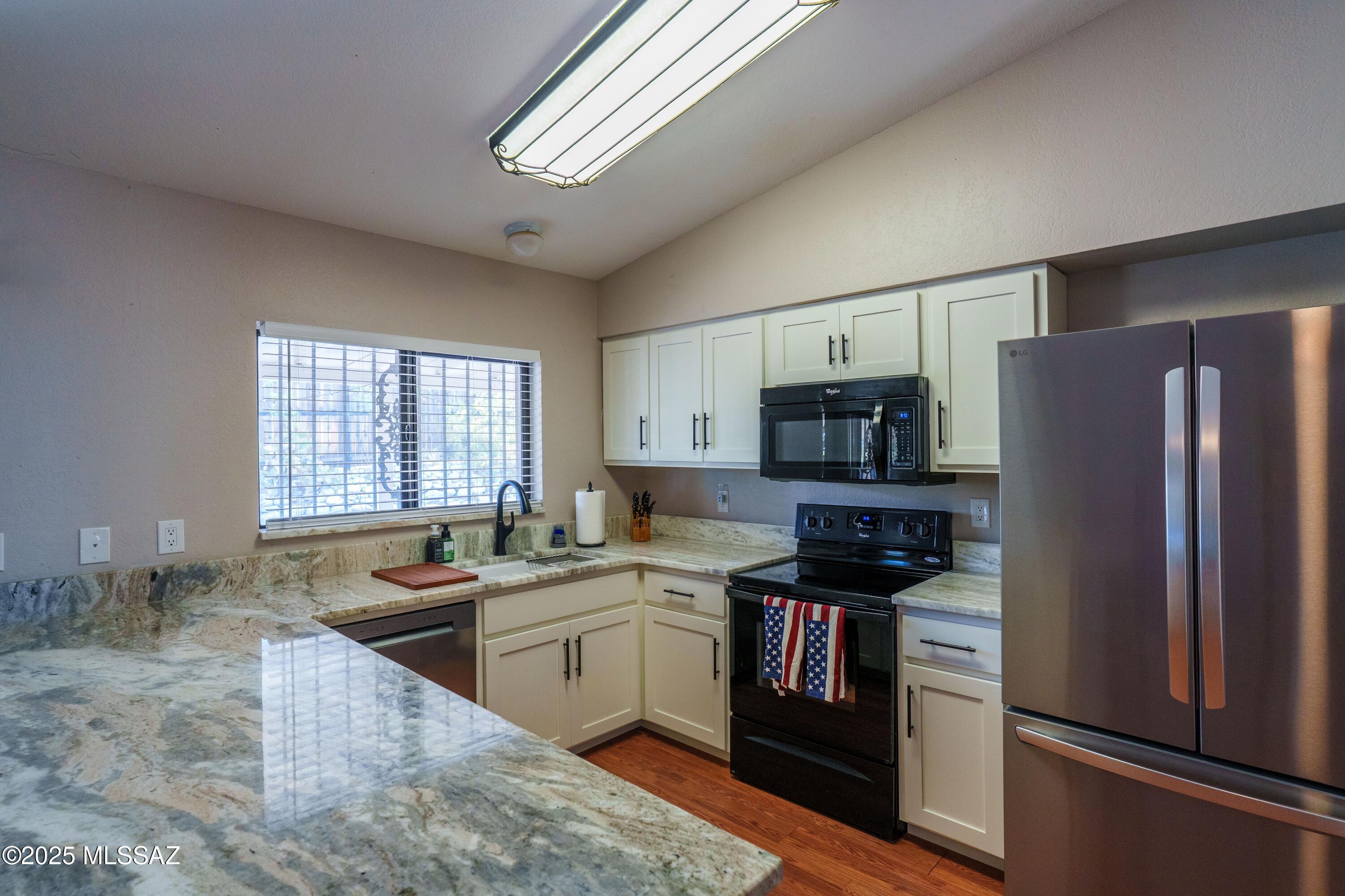 2152 W Jackalope Place