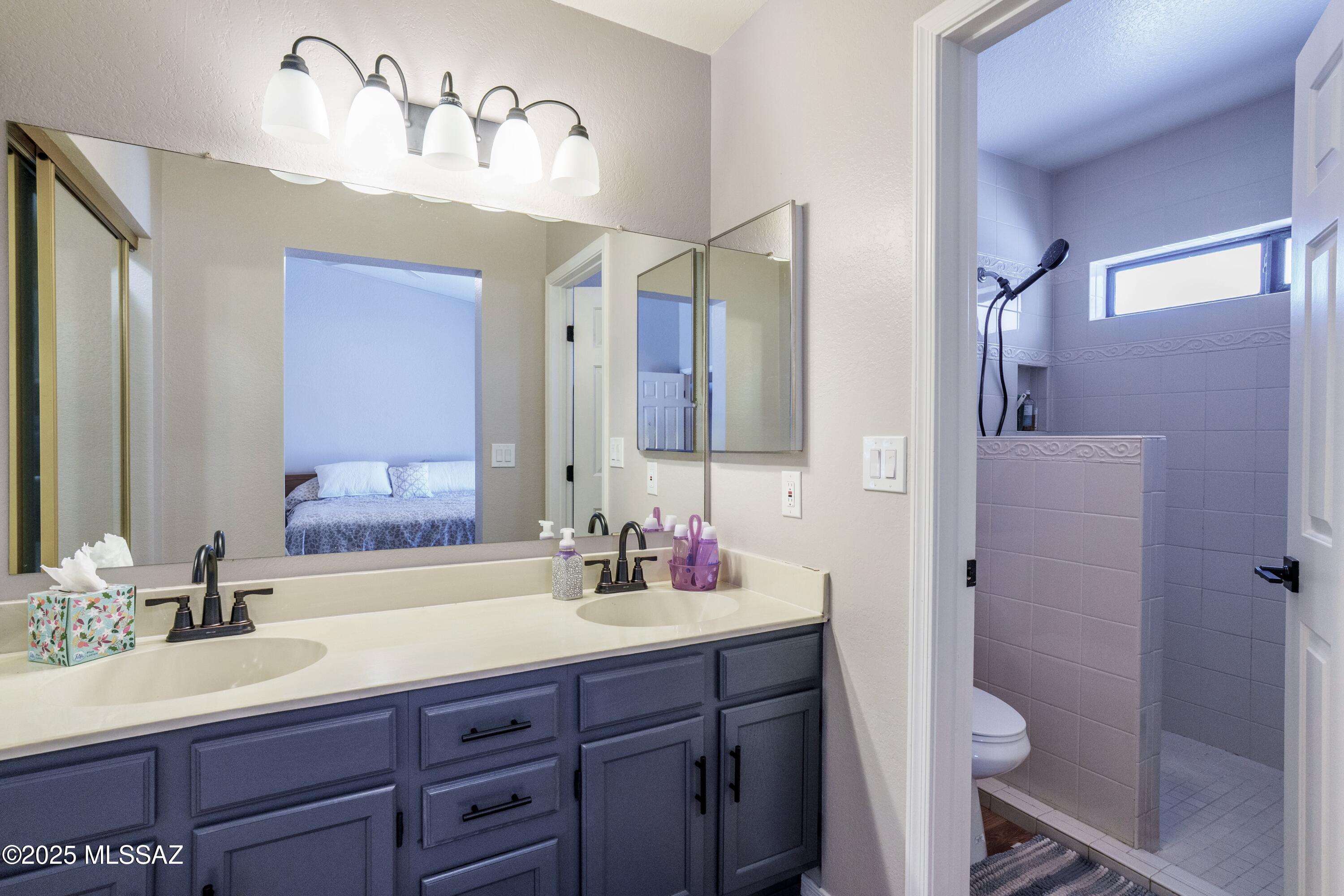 2152 W Jackalope Place