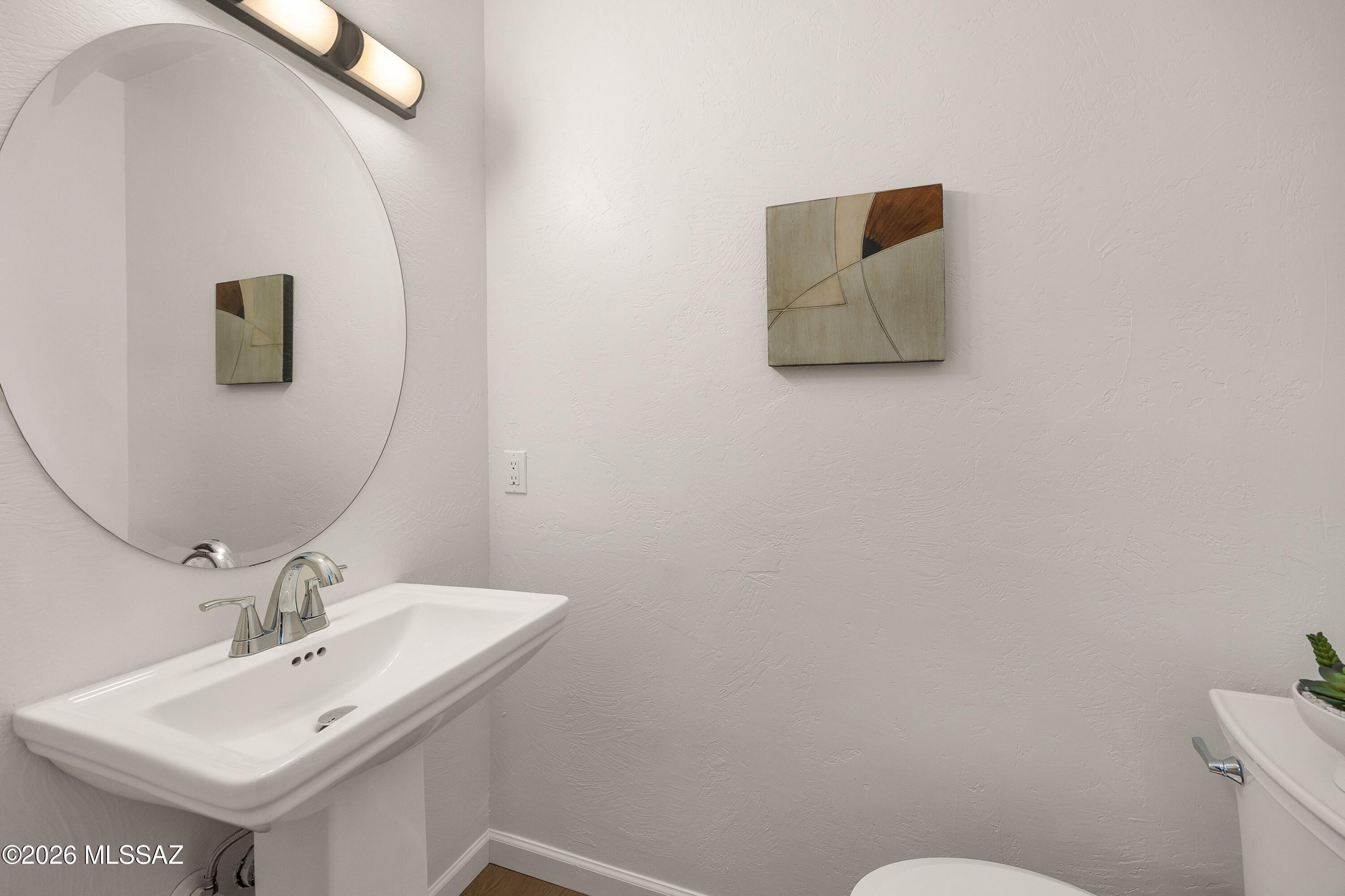 8020 N La Oesta Avenue