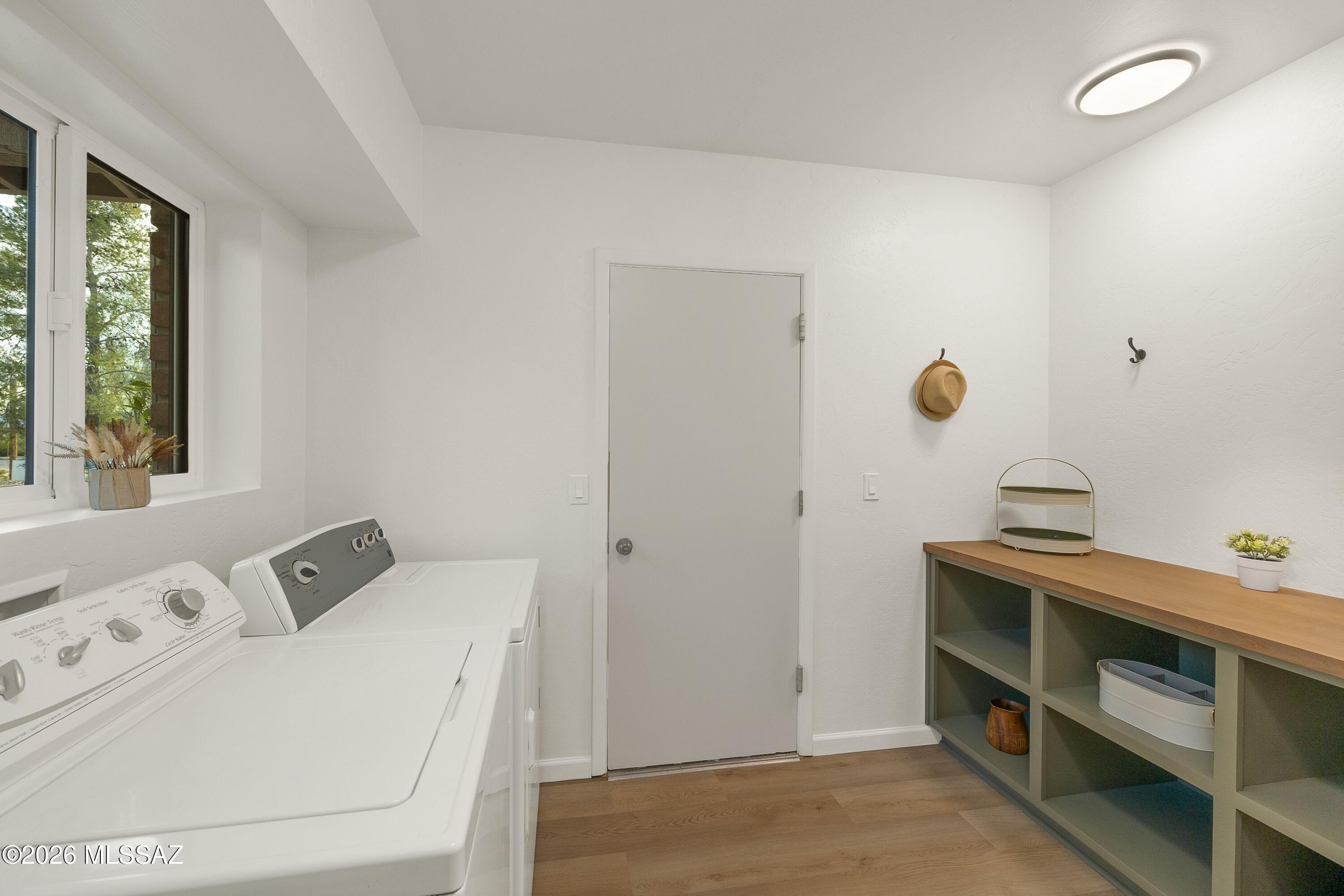 8020 N La Oesta Avenue