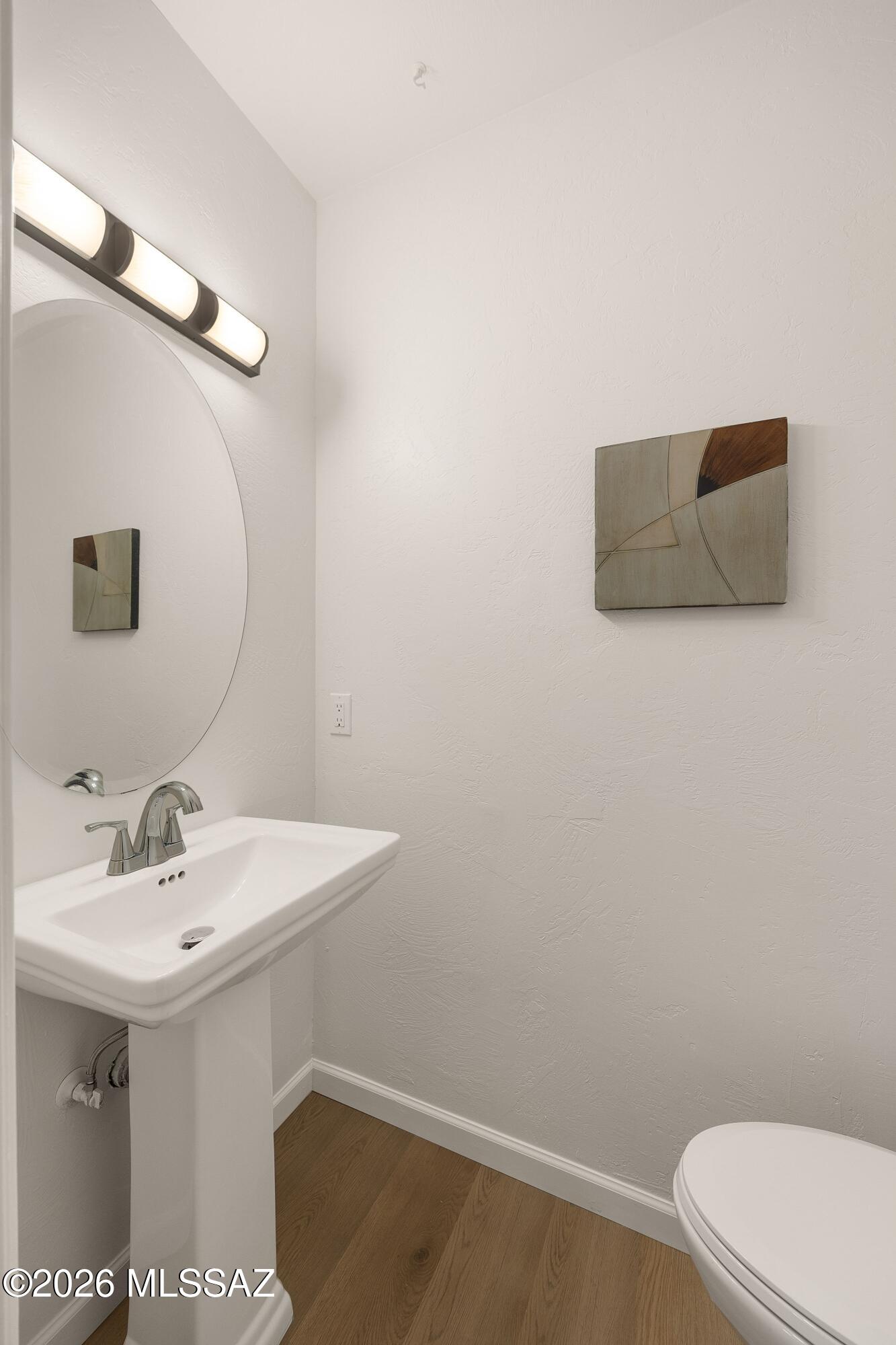 8020 N La Oesta Avenue