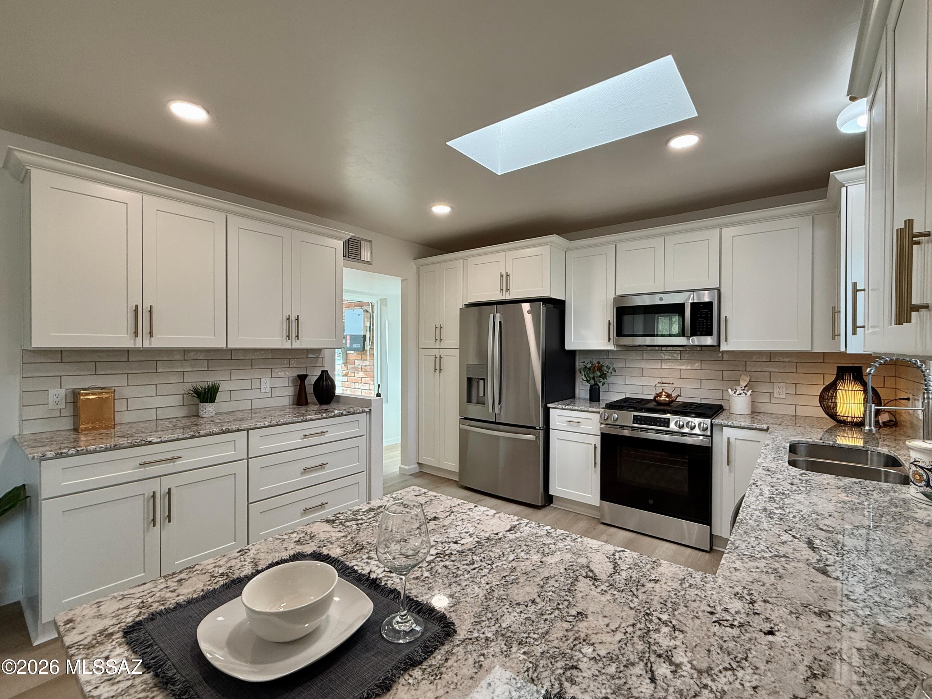 8020 N La Oesta Avenue