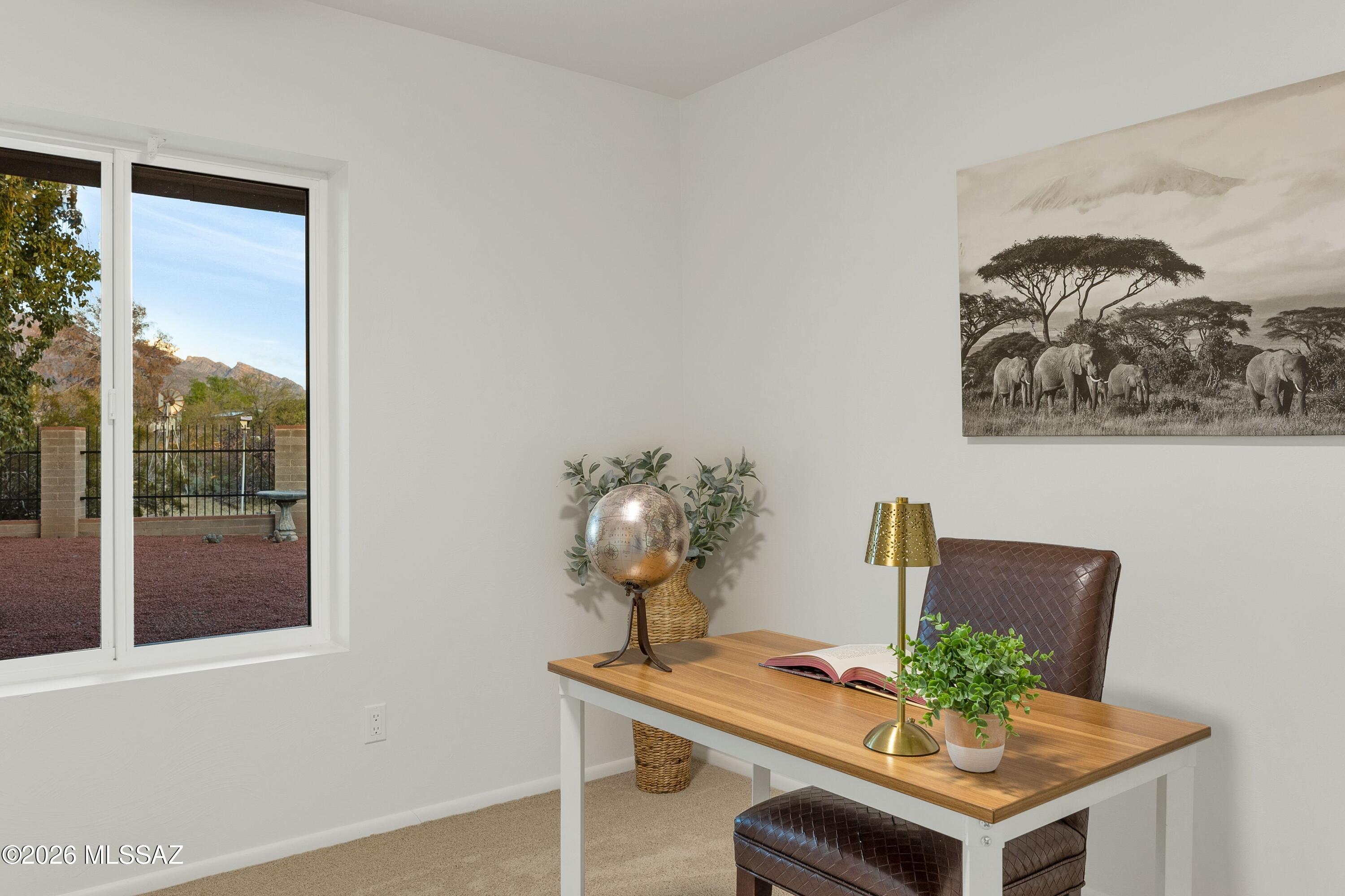 8020 N La Oesta Avenue