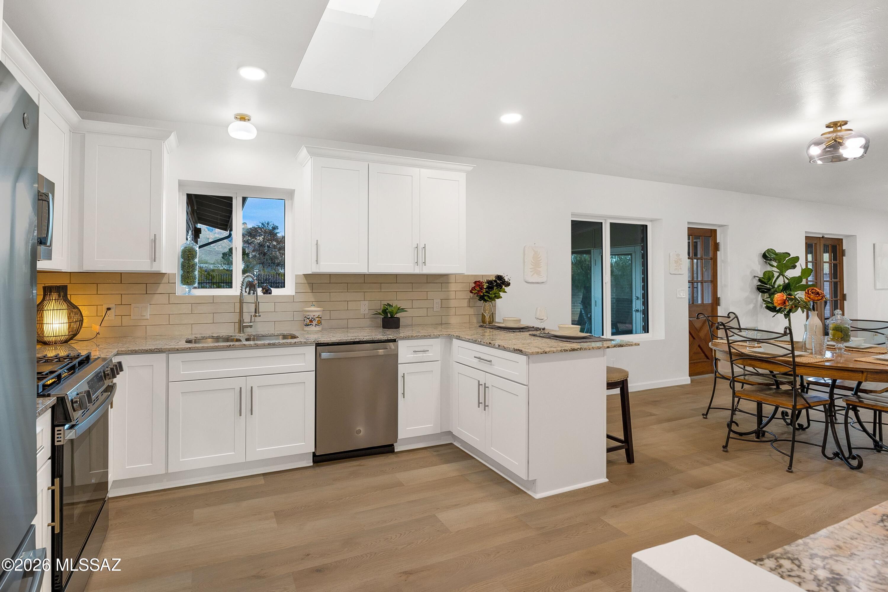 8020 N La Oesta Avenue