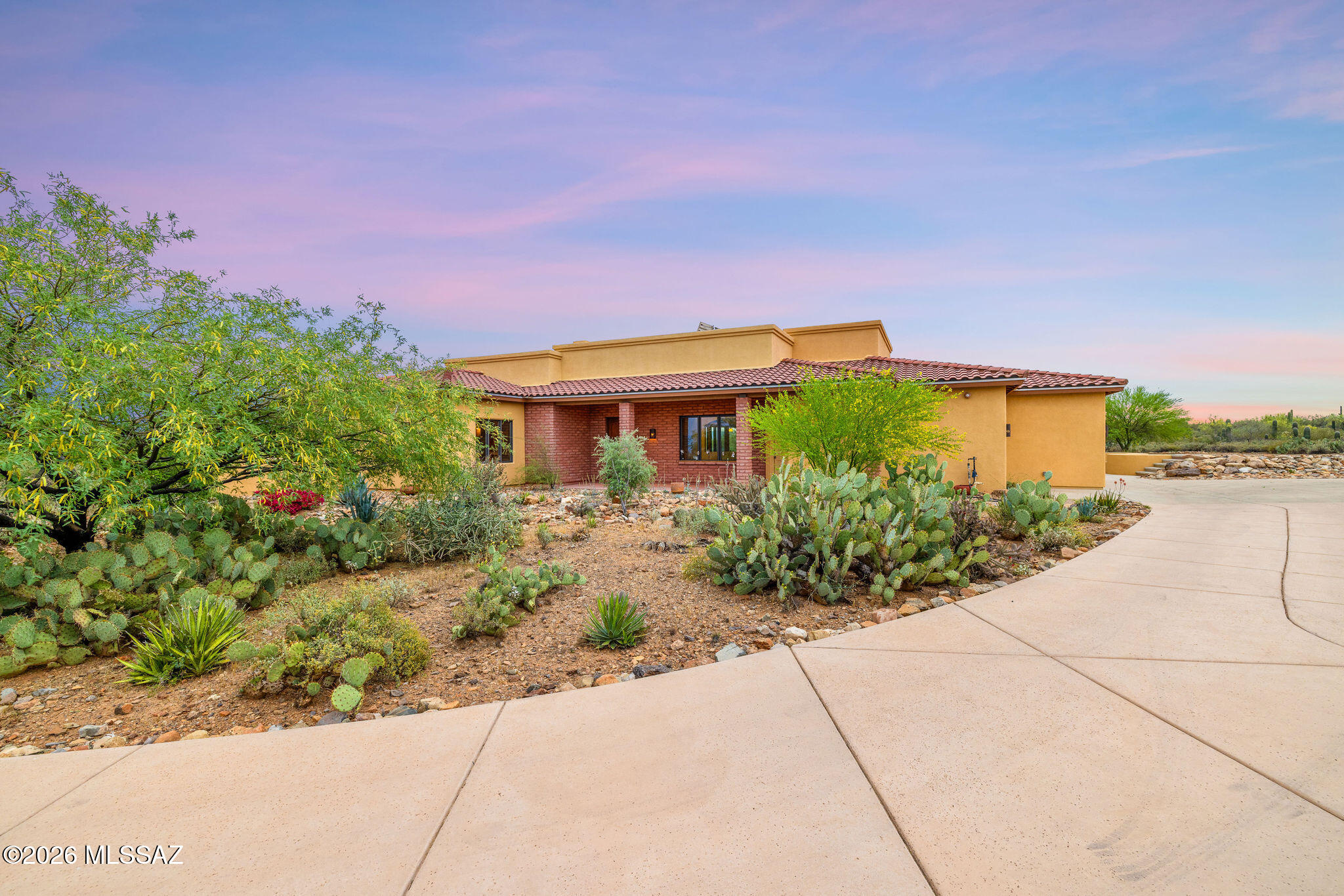 6320 N Happy Trail