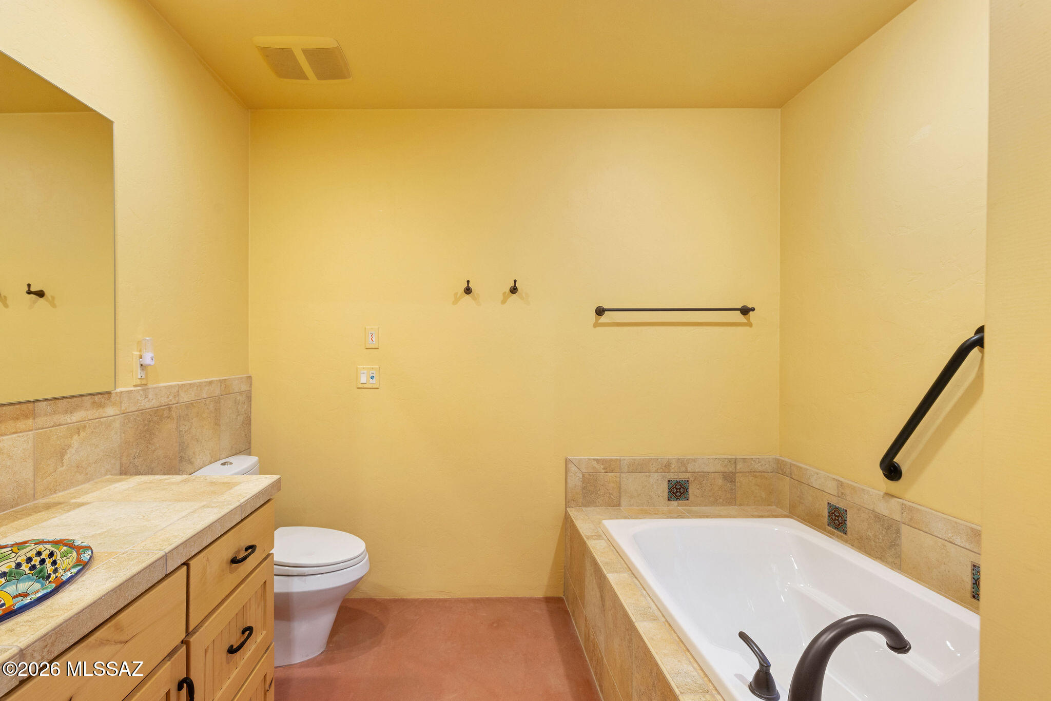 6320 N Happy Trail