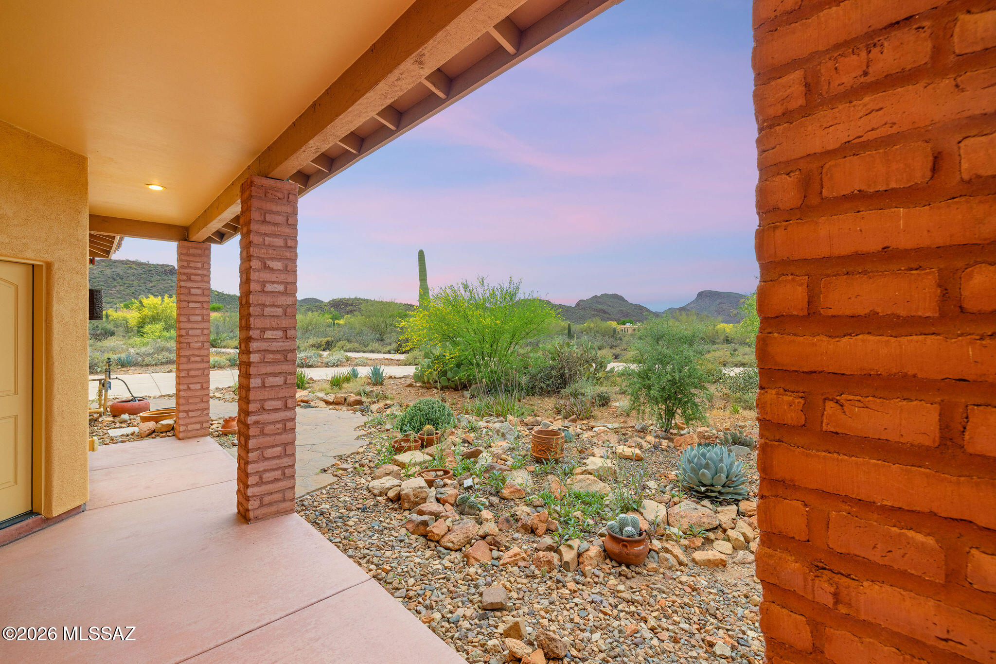 6320 N Happy Trail