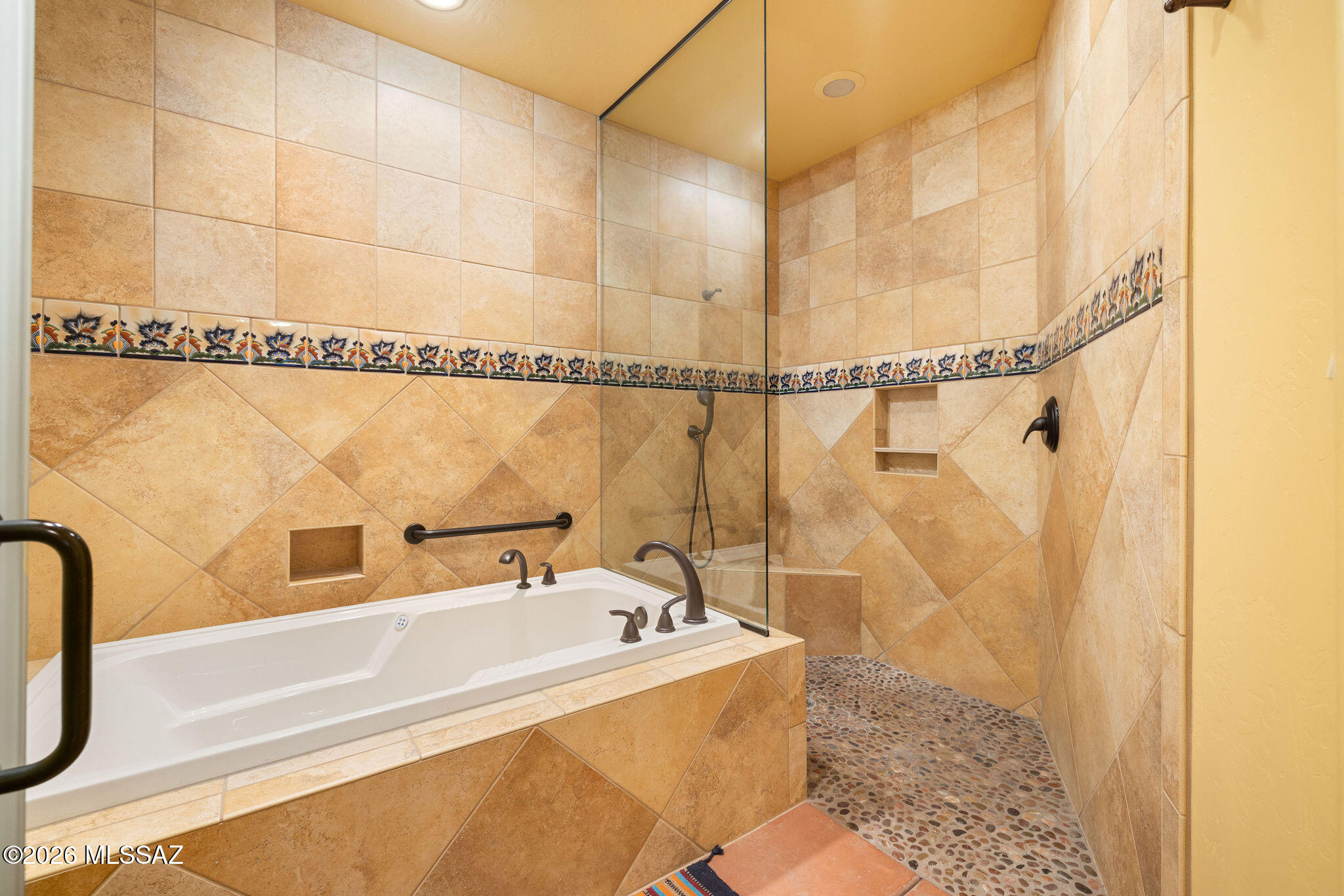 6320 N Happy Trail