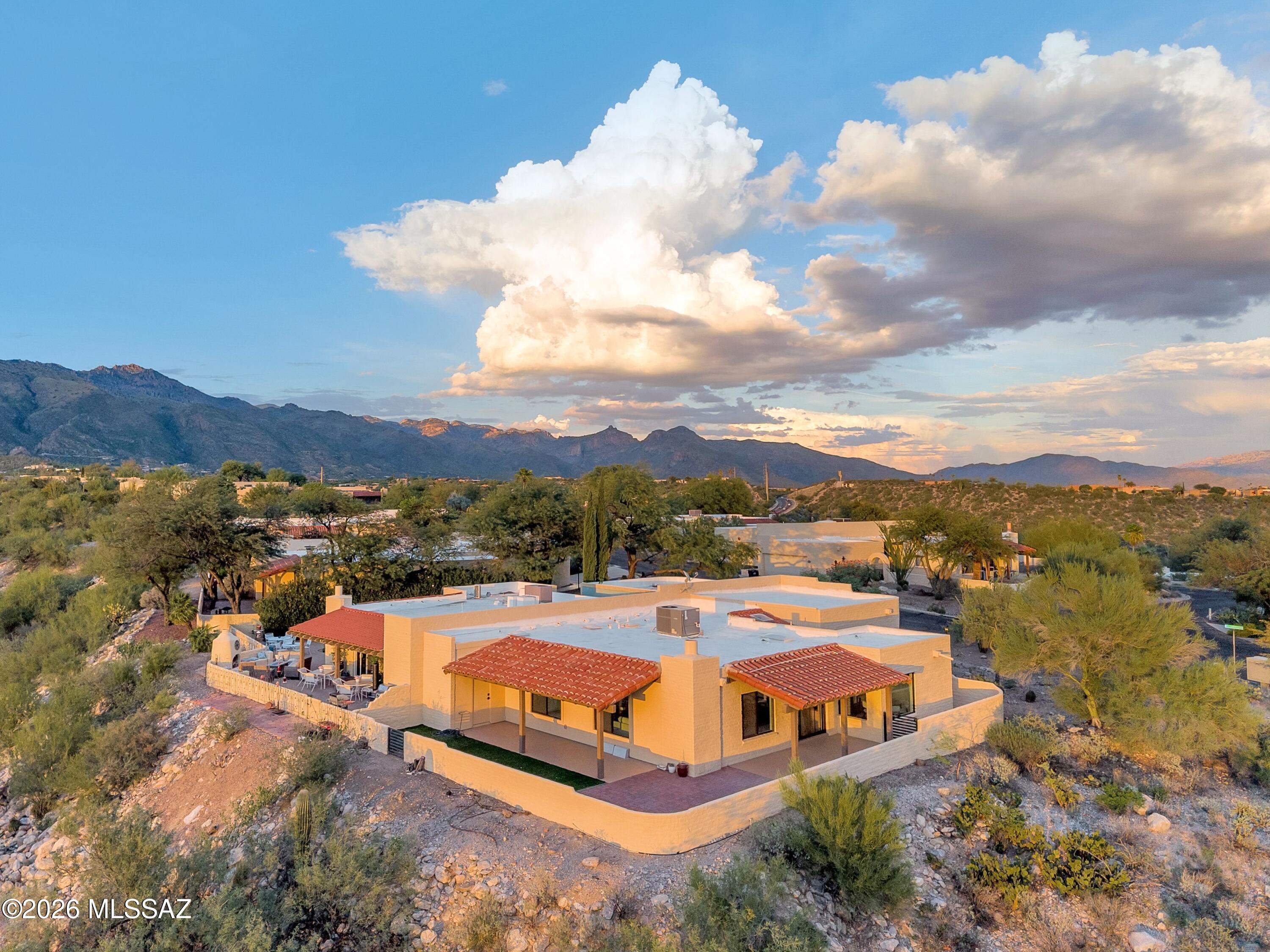 5371 N Paseo De La Tirada