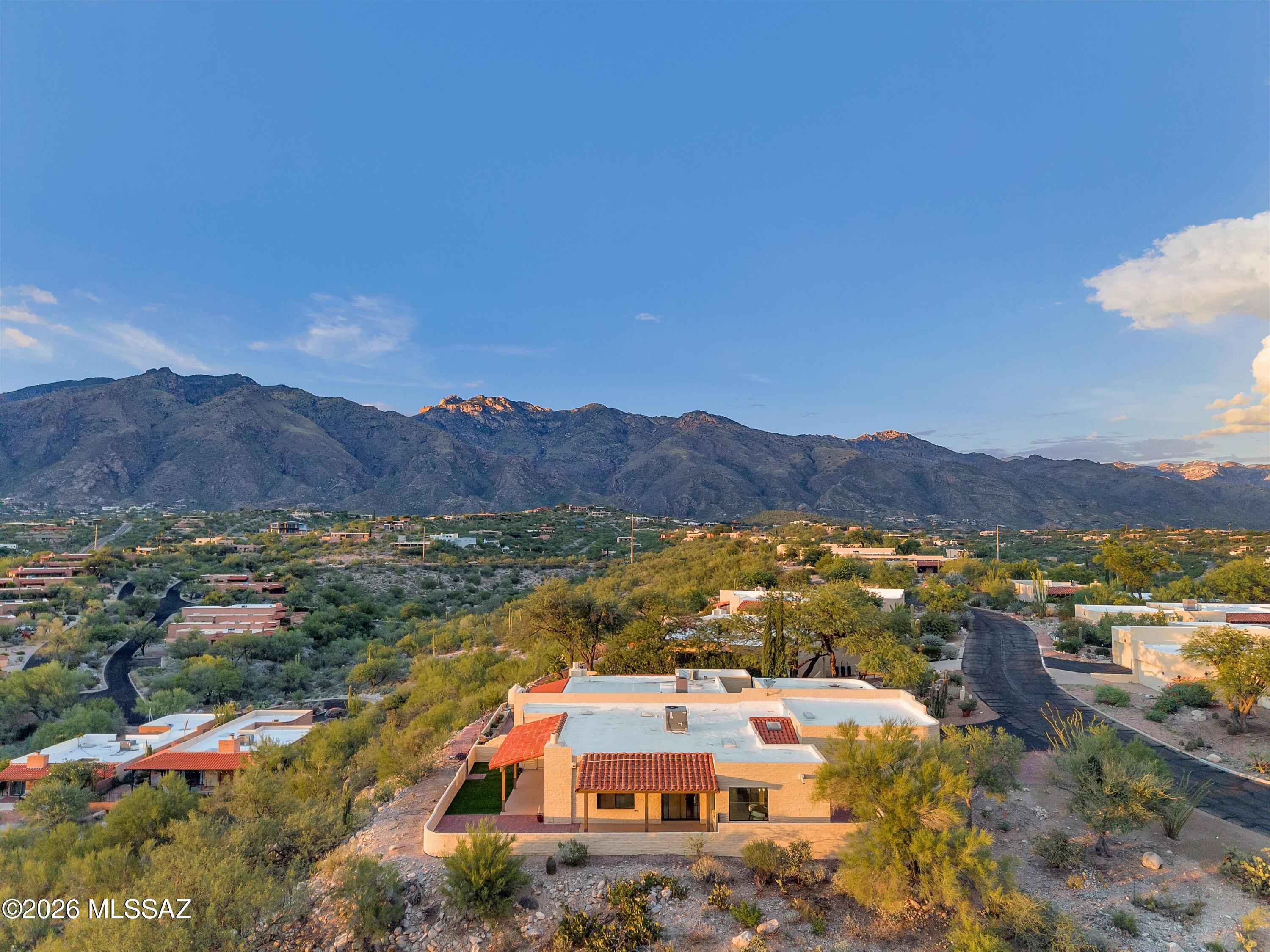 5371 N Paseo De La Tirada