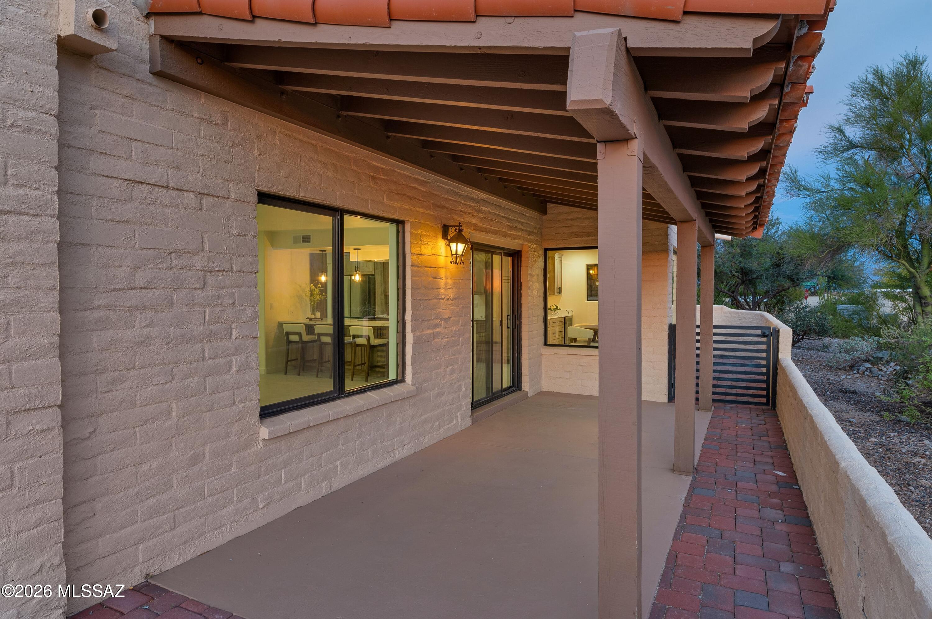 5371 N Paseo De La Tirada