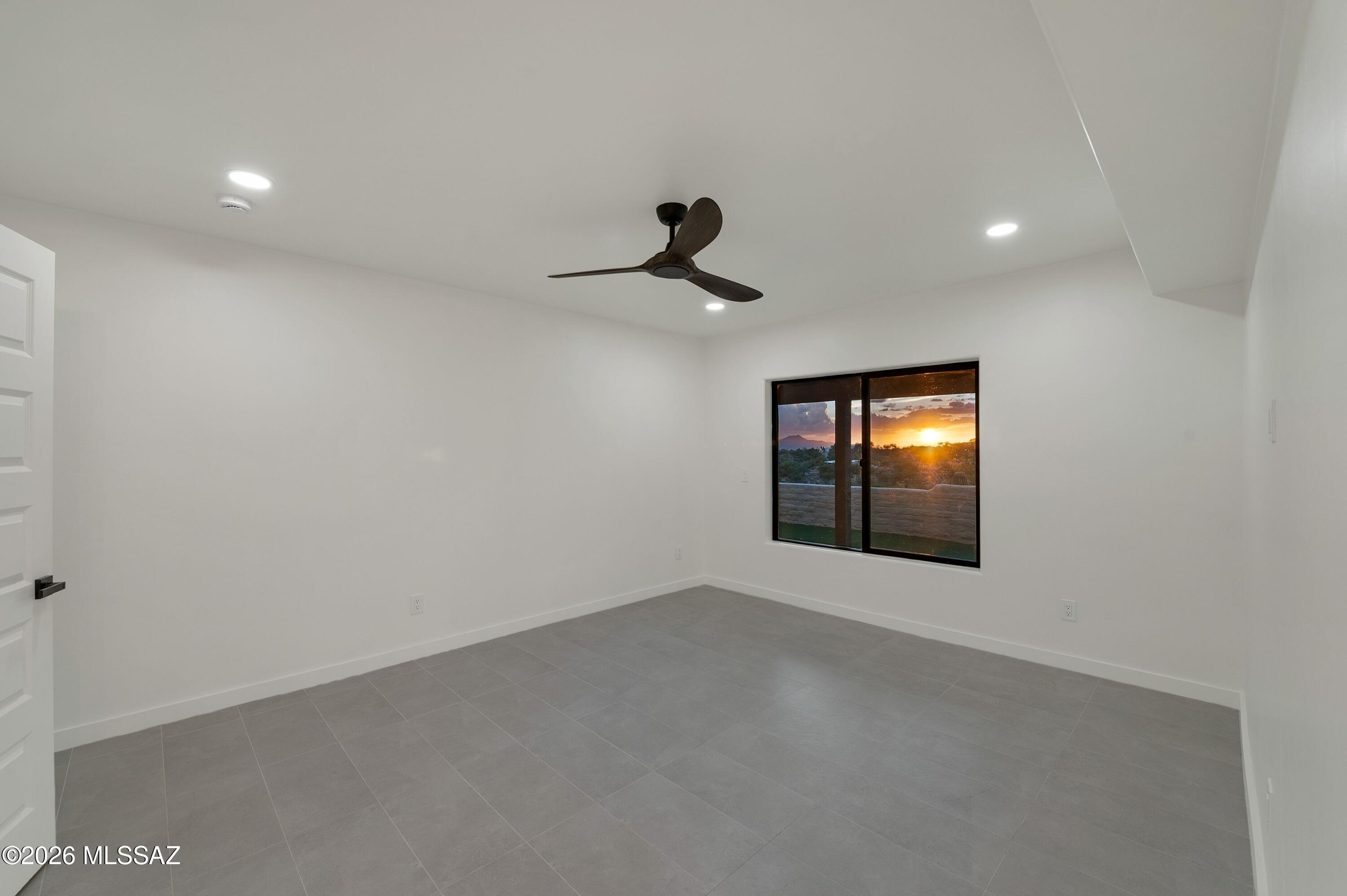5371 N Paseo De La Tirada