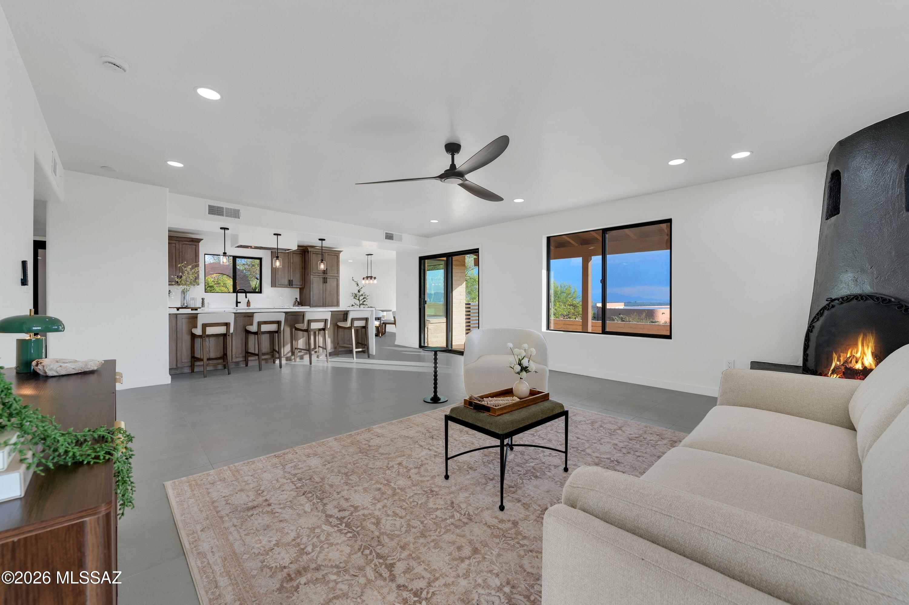 5371 N Paseo De La Tirada