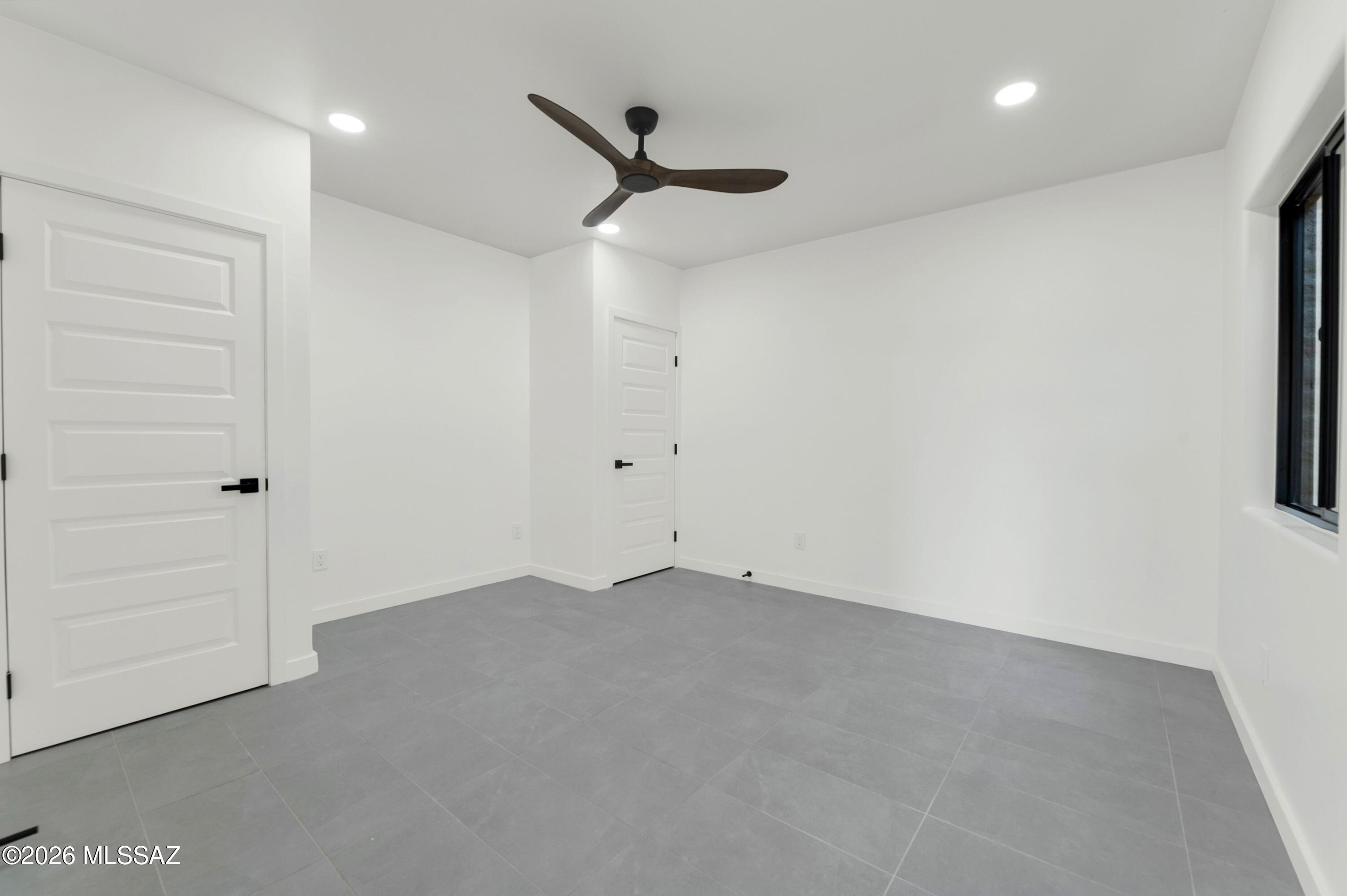 5371 N Paseo De La Tirada