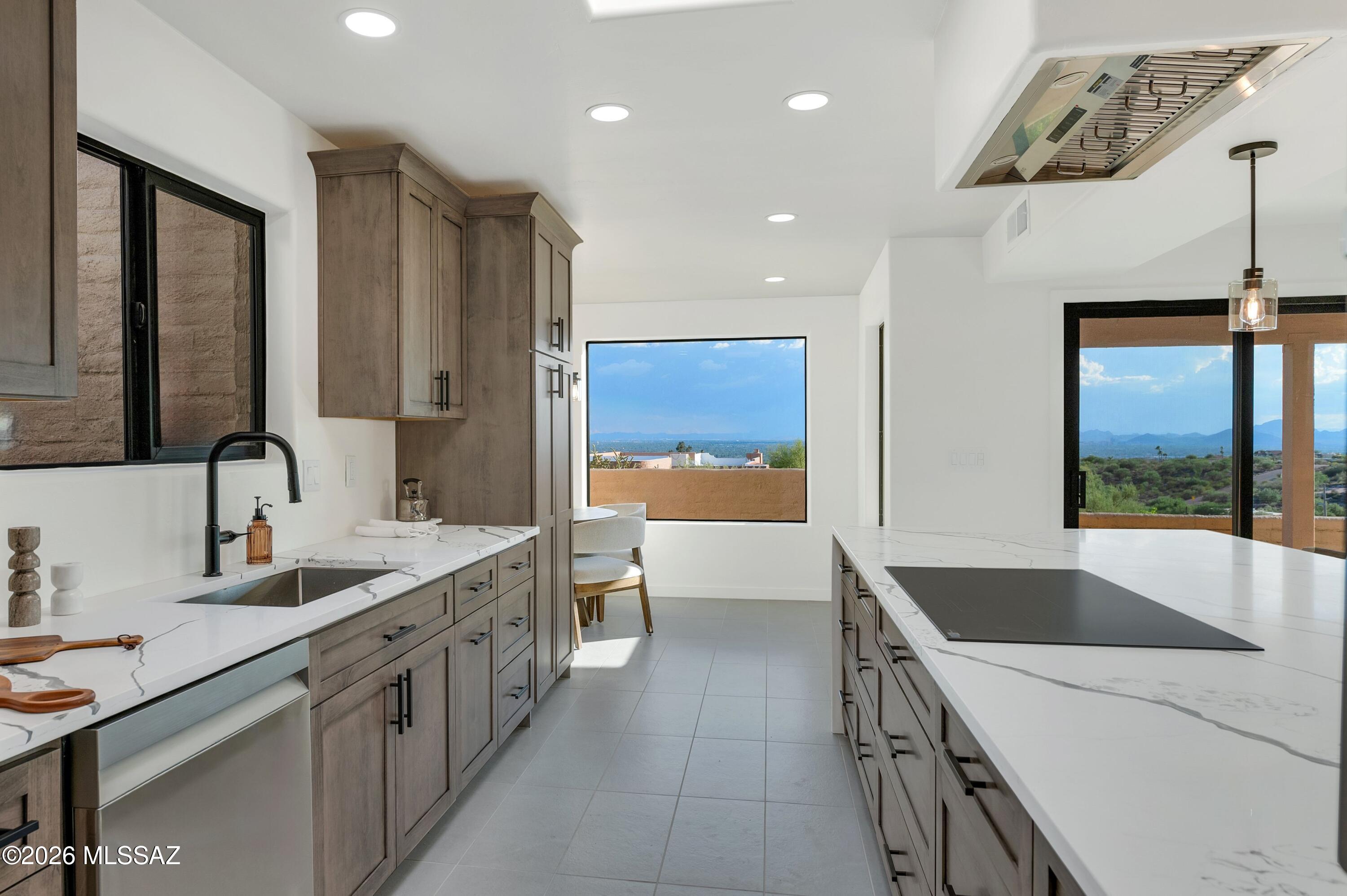 5371 N Paseo De La Tirada