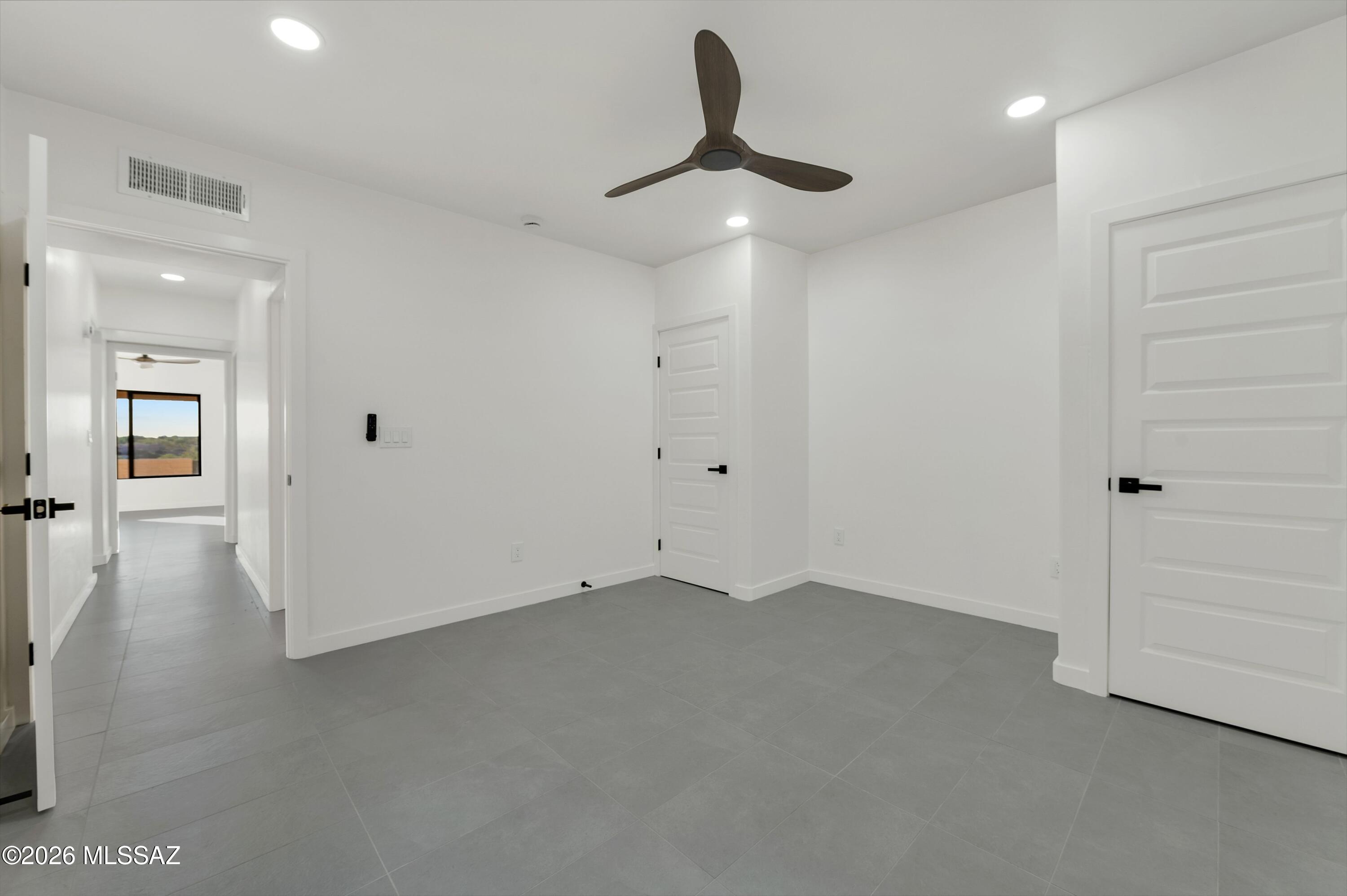 5371 N Paseo De La Tirada