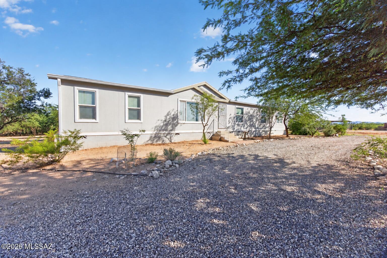 18123 W Lickskillet Lane
