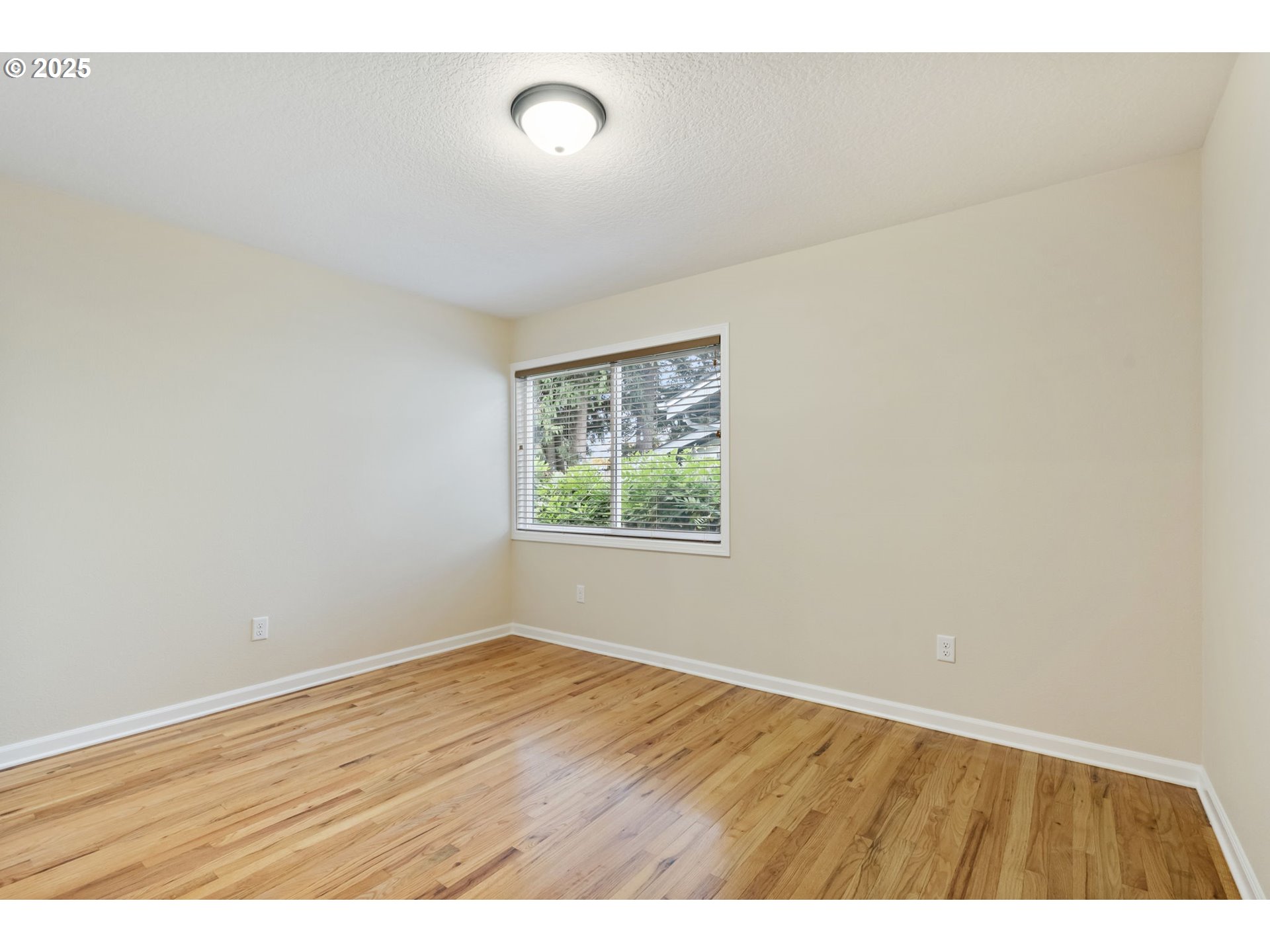 4636 SE IVON ST, Portland