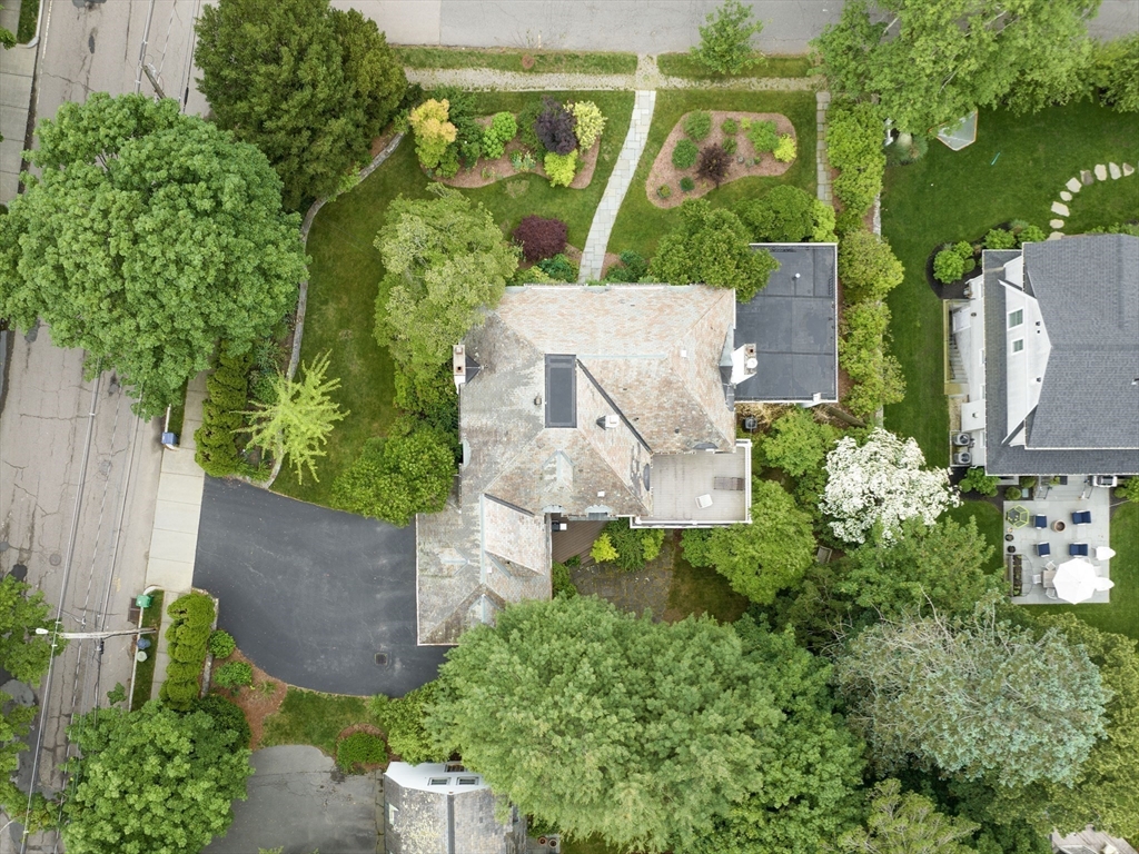 110 Pickwick Rd