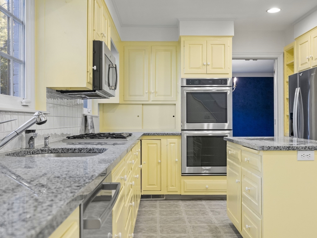 110 Pickwick Rd