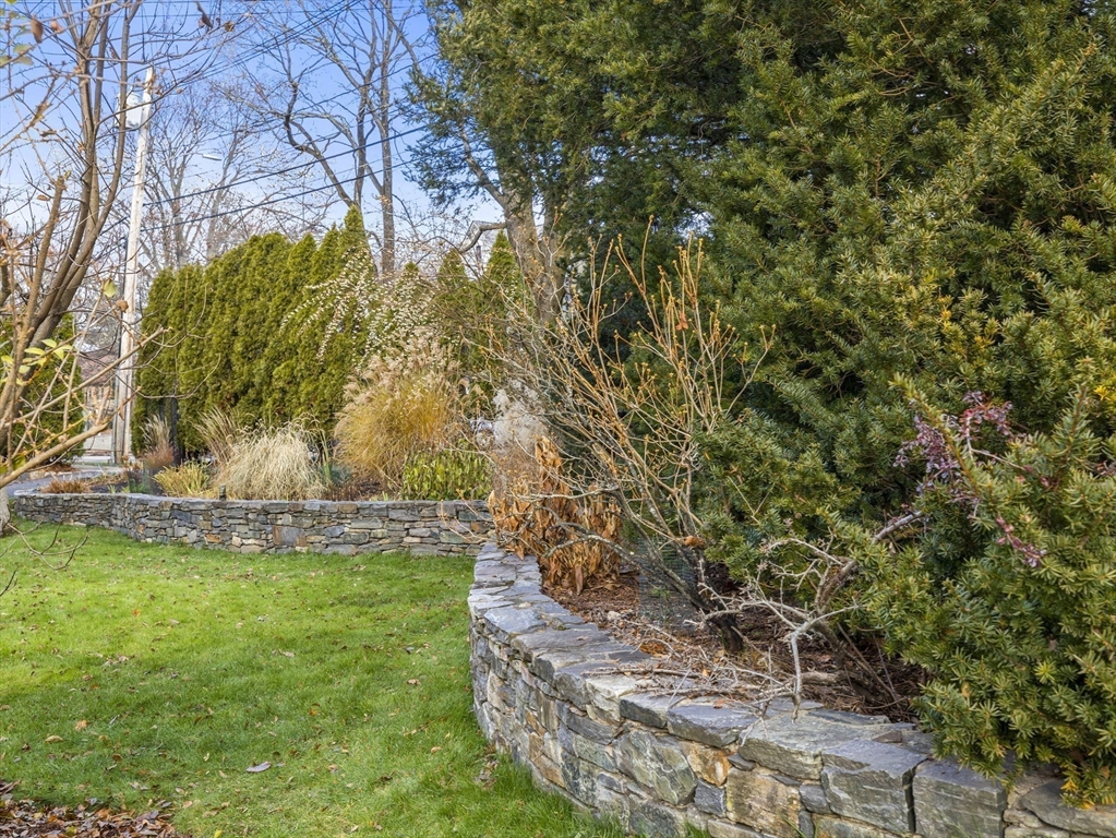 110 Pickwick Rd