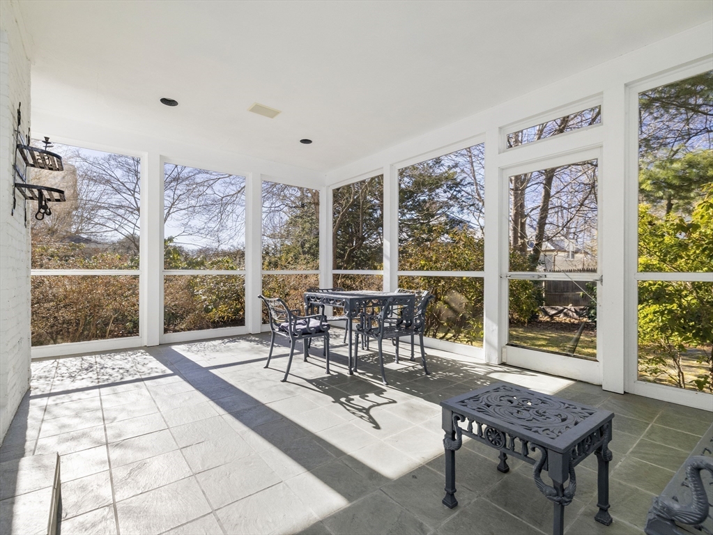 110 Pickwick Rd